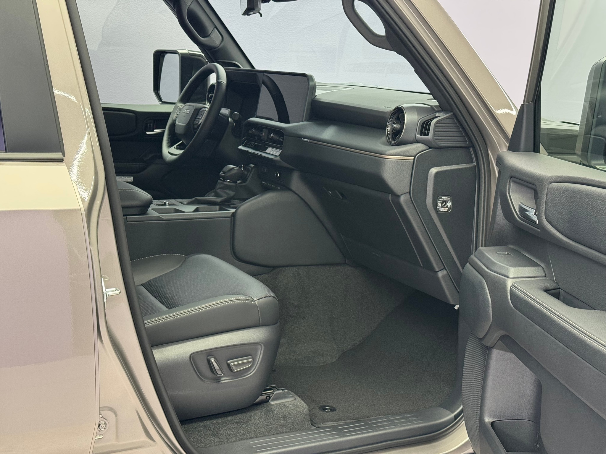 listing desktop thumbnail image 7