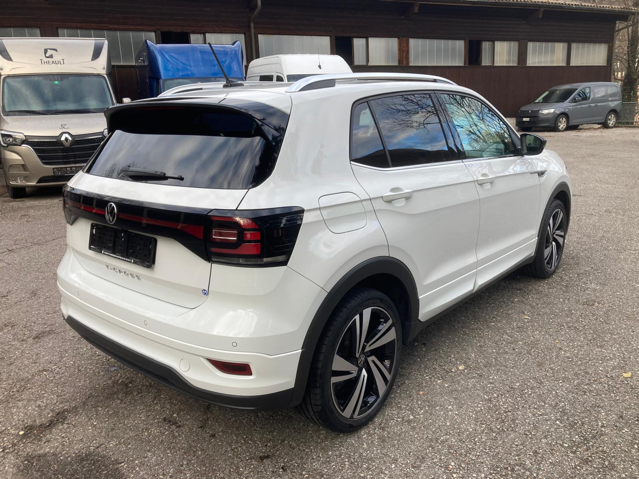 listing desktop thumbnail image 6