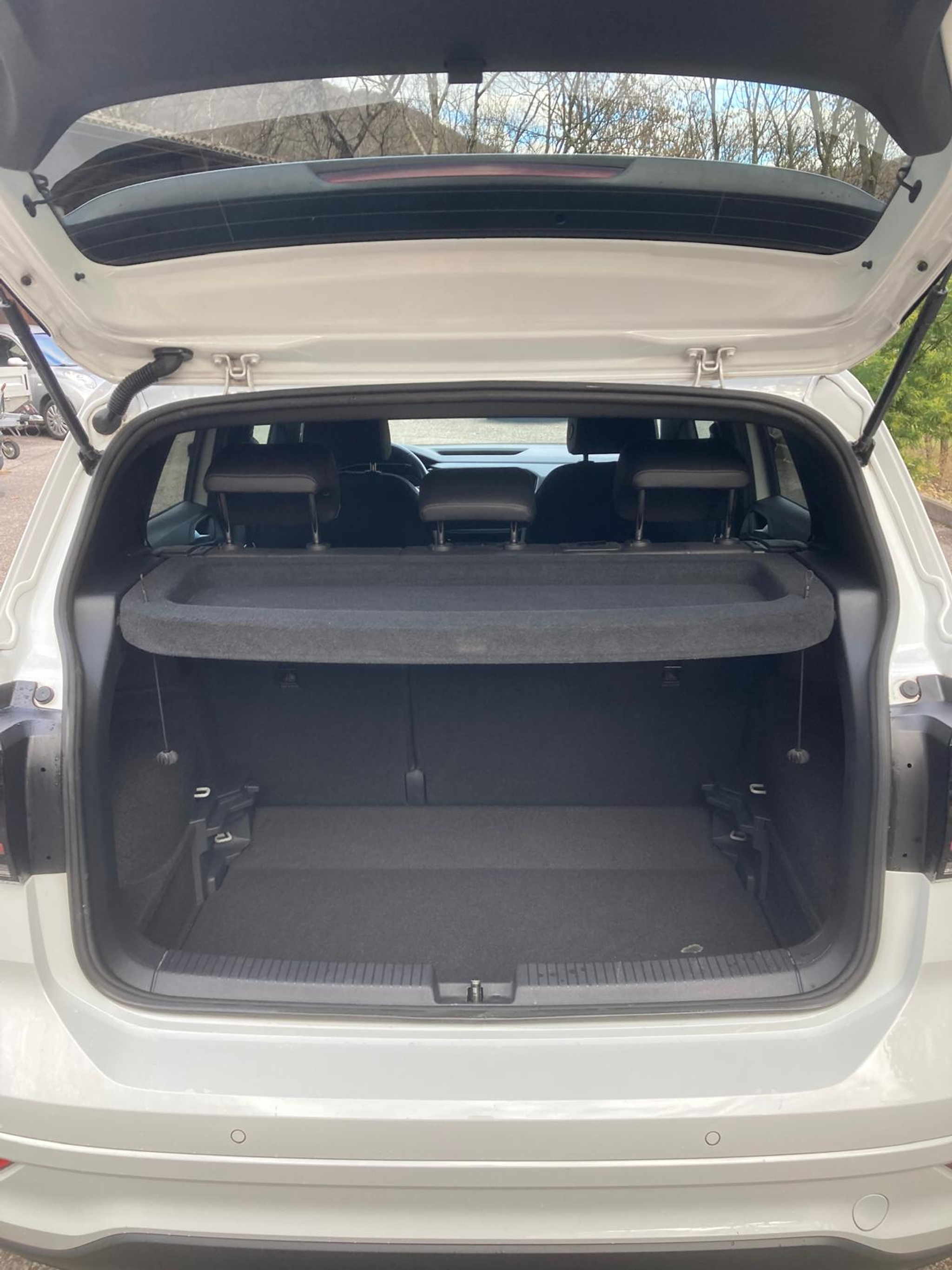 listing desktop thumbnail image 9