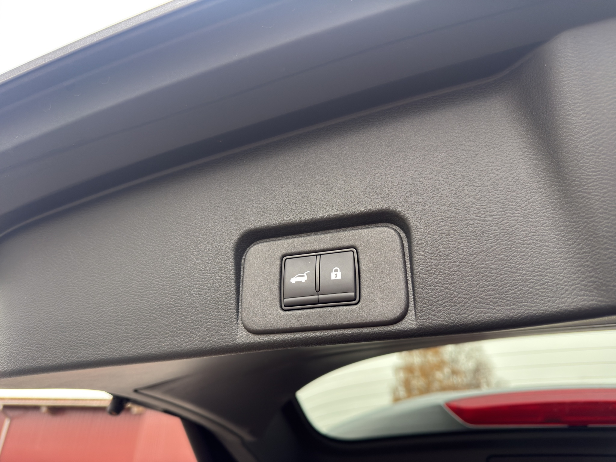 listing desktop thumbnail image 21