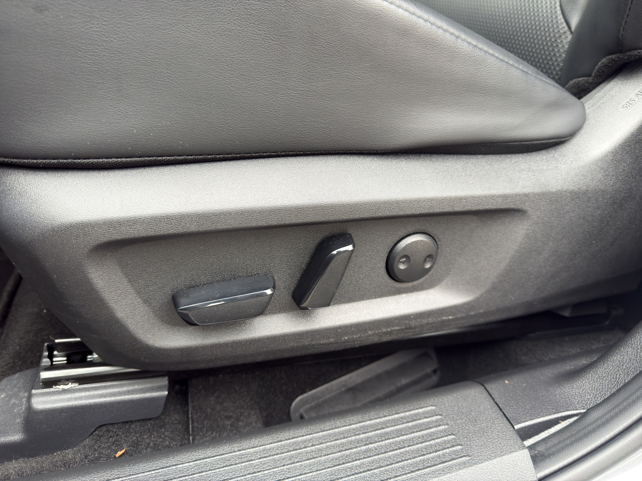 listing desktop thumbnail image 24