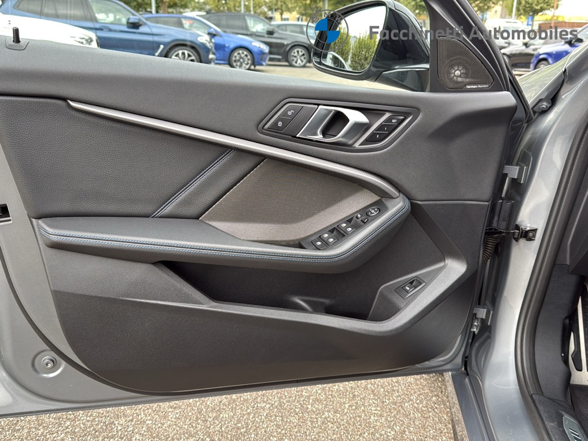 listing desktop thumbnail image 10