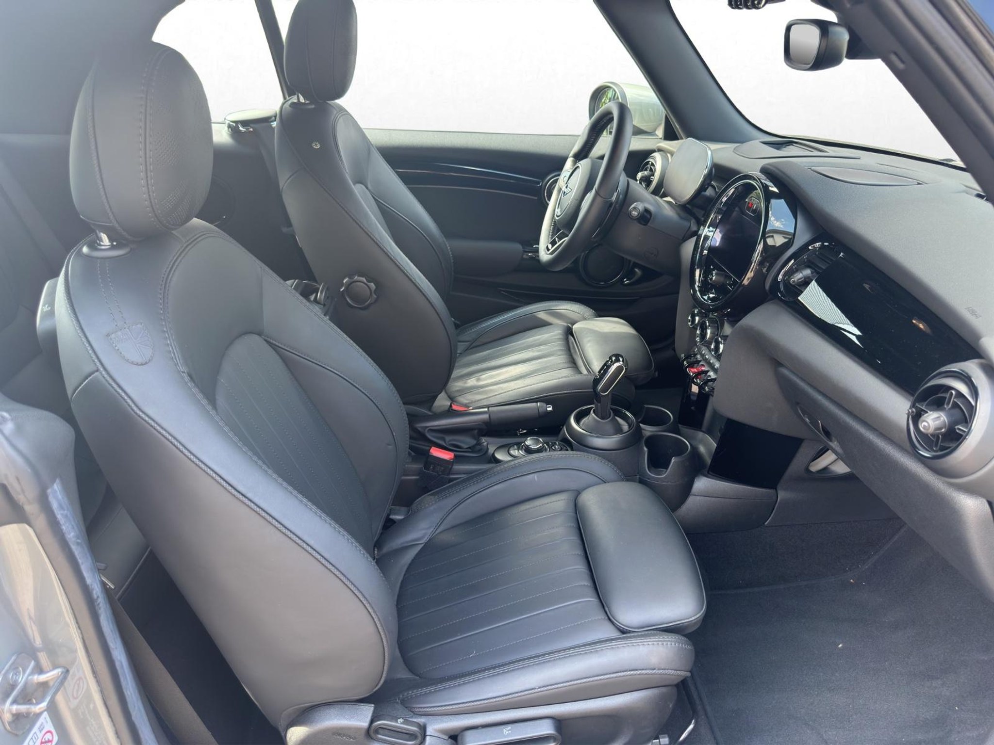 listing desktop thumbnail image 15