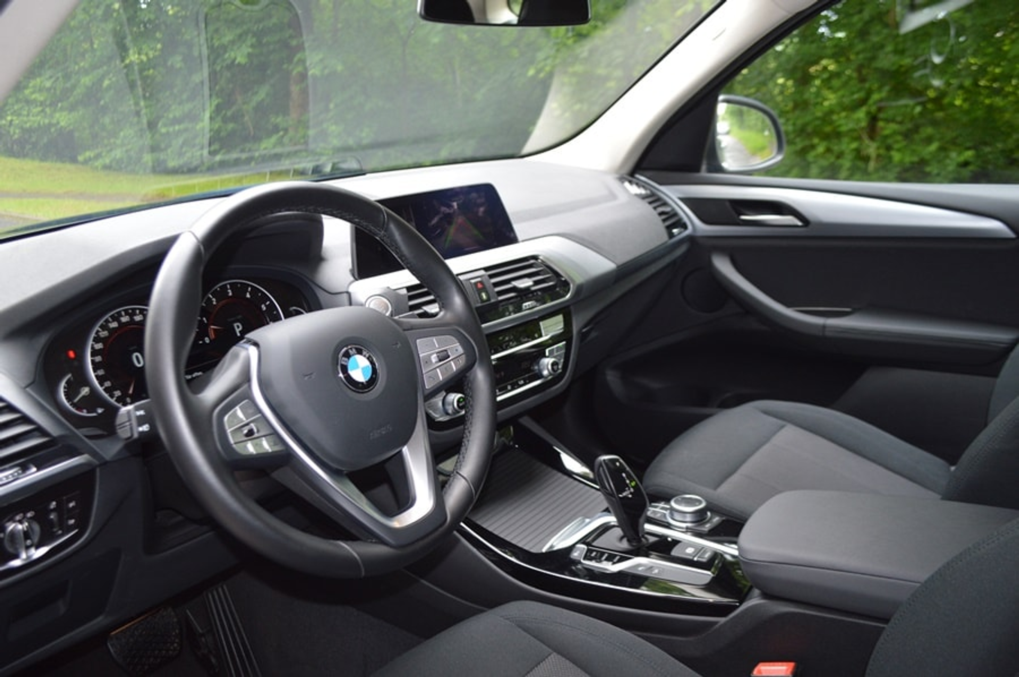 listing desktop thumbnail image 4