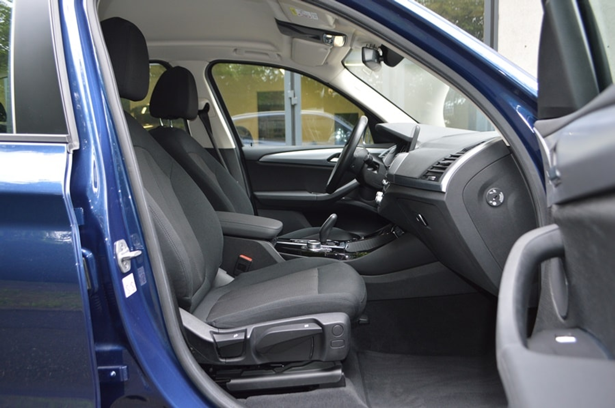 listing desktop thumbnail image 7