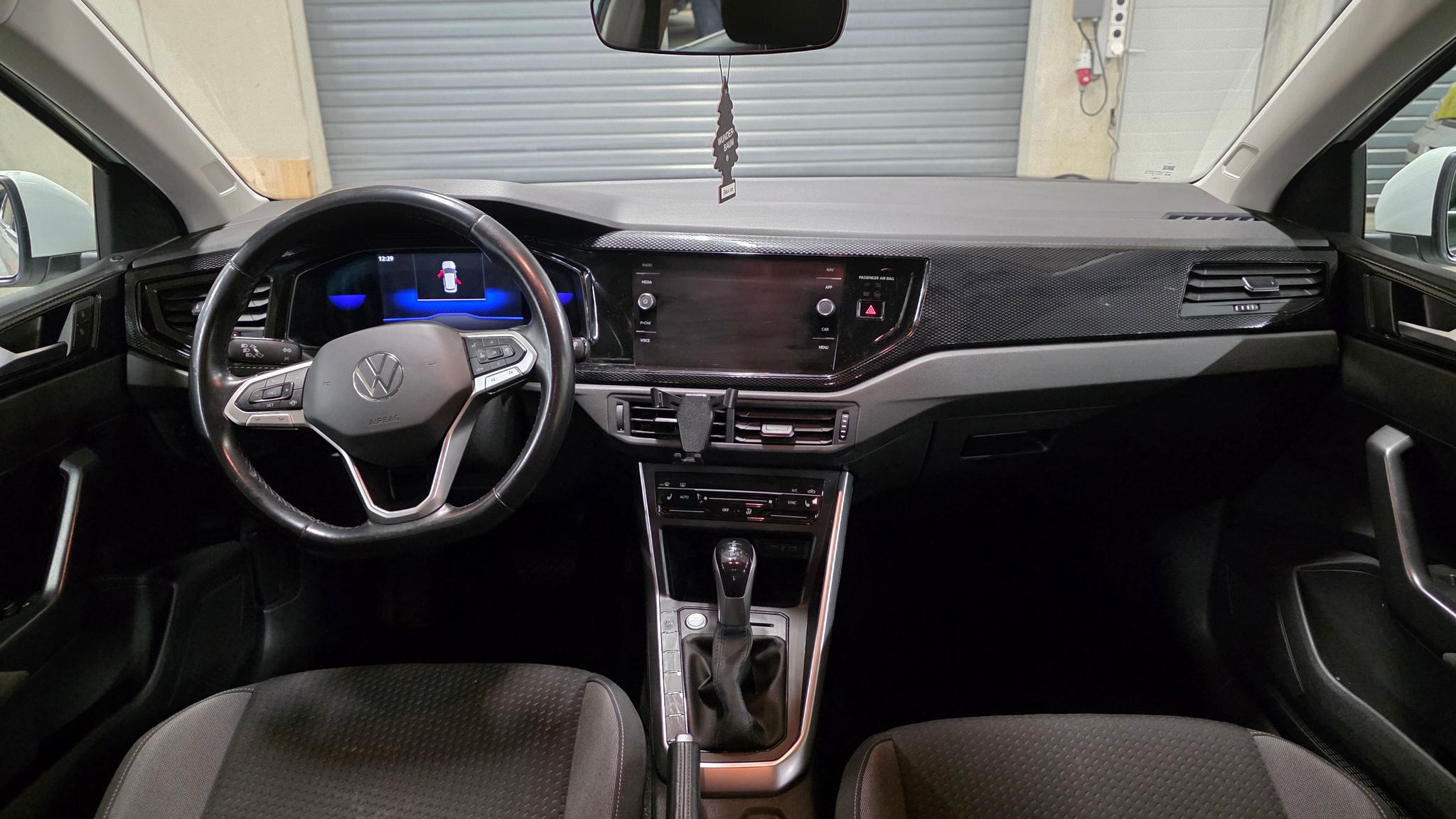 listing desktop thumbnail image 4