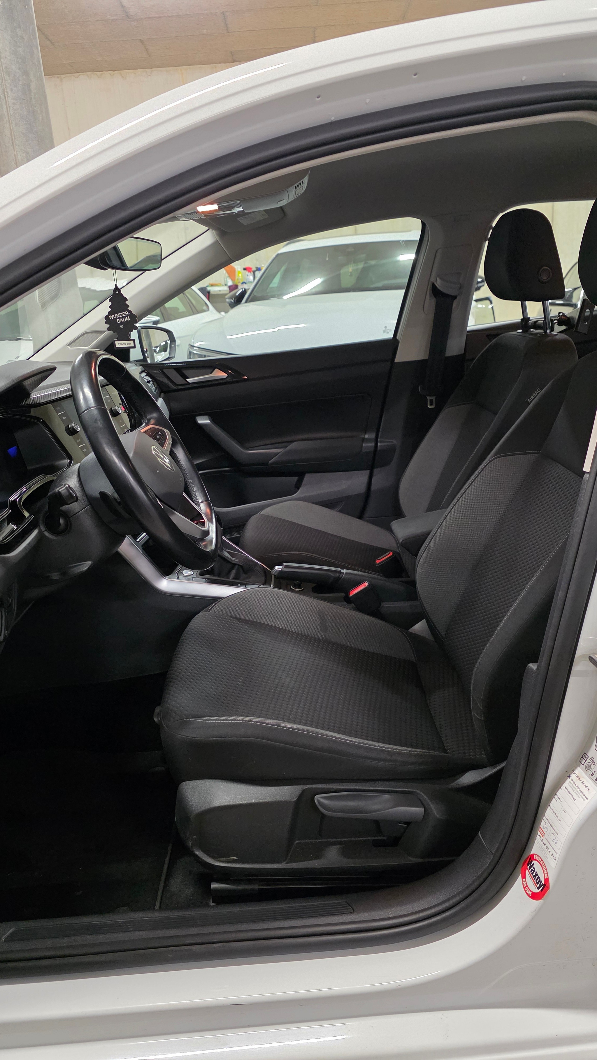 listing desktop thumbnail image 6