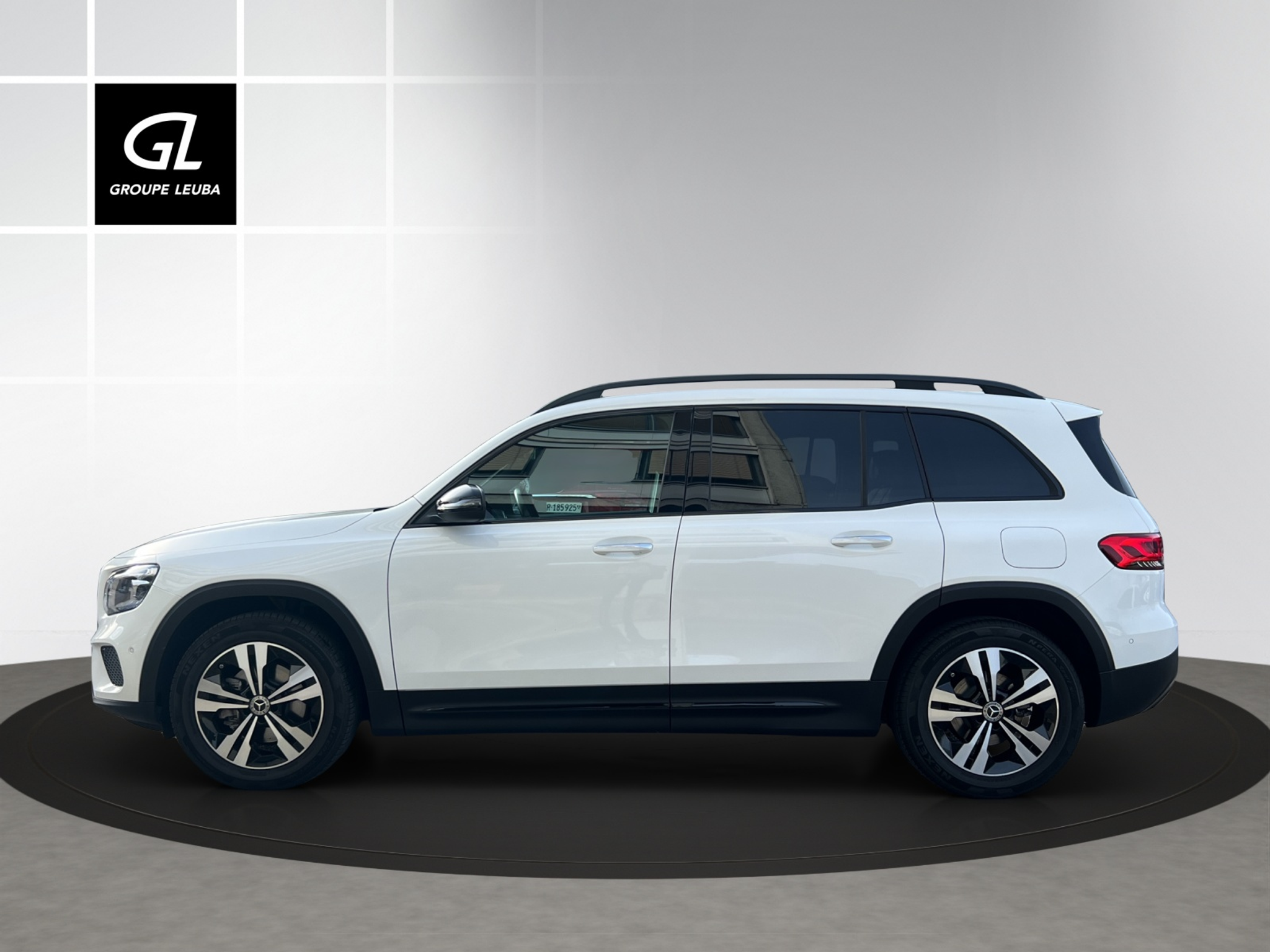 listing desktop thumbnail image 2