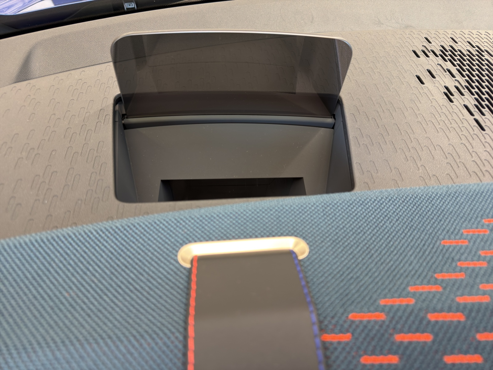 listing desktop thumbnail image 16