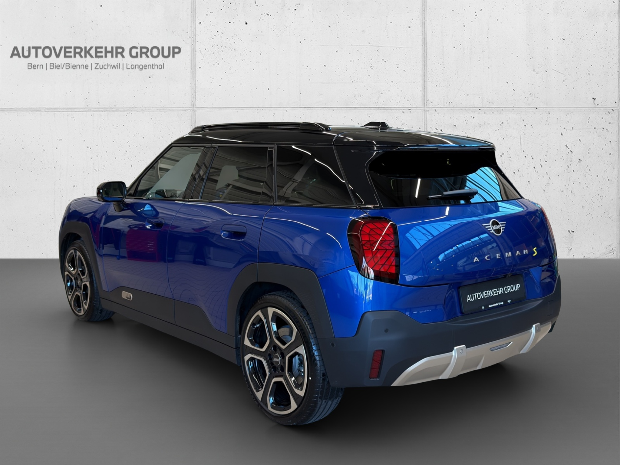 listing desktop thumbnail image 3