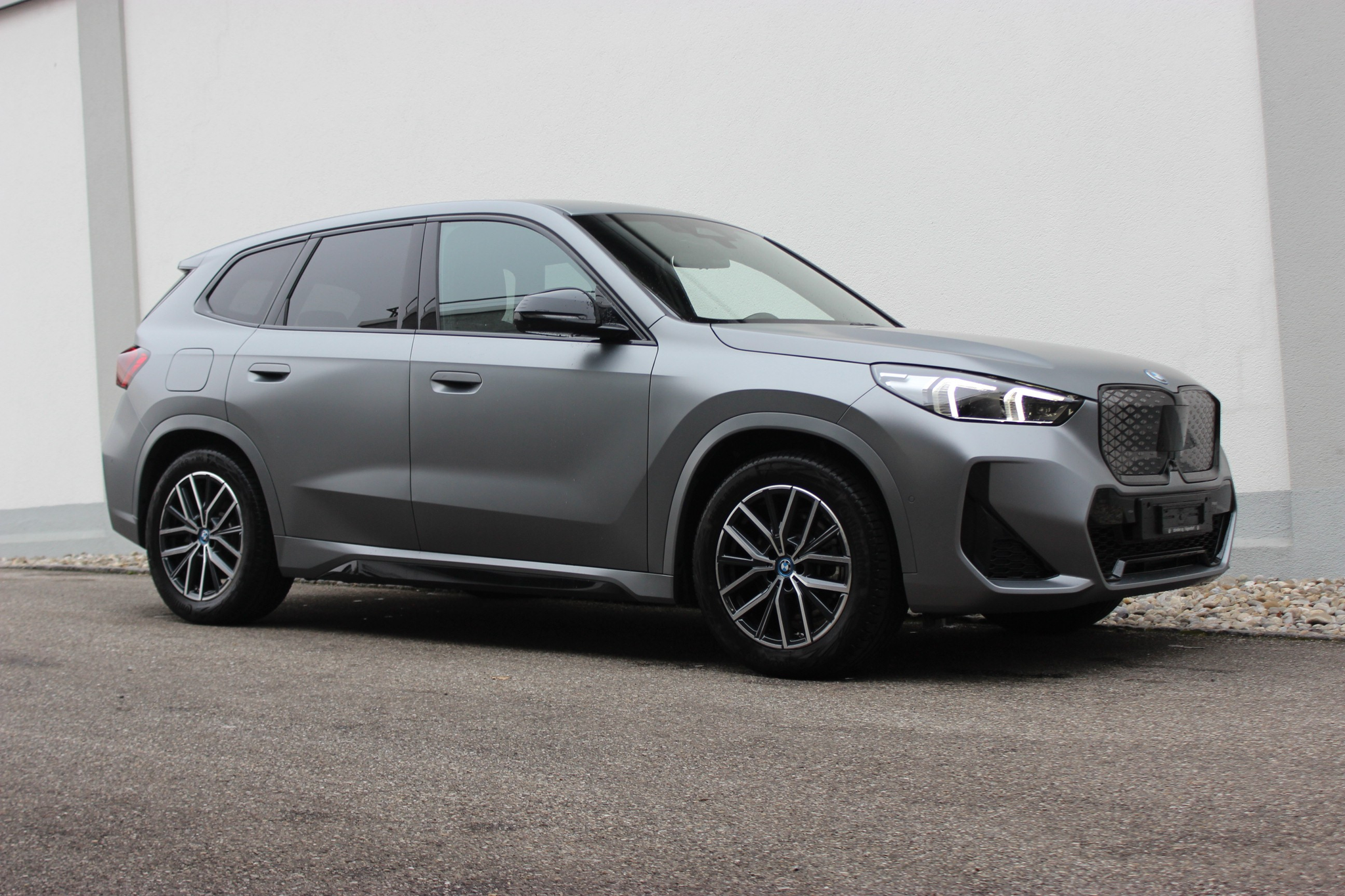 listing desktop thumbnail image 5