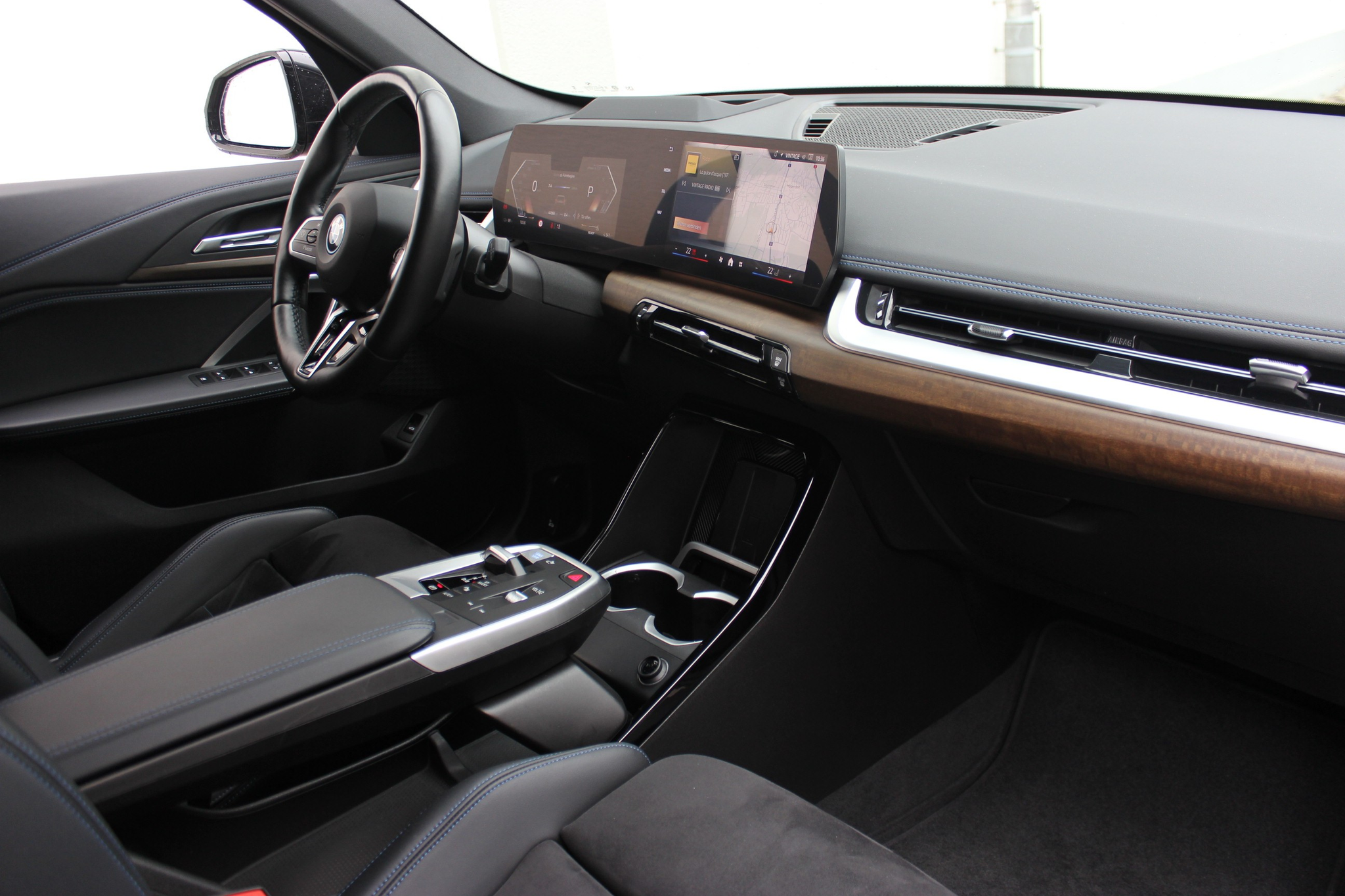 listing desktop thumbnail image 1