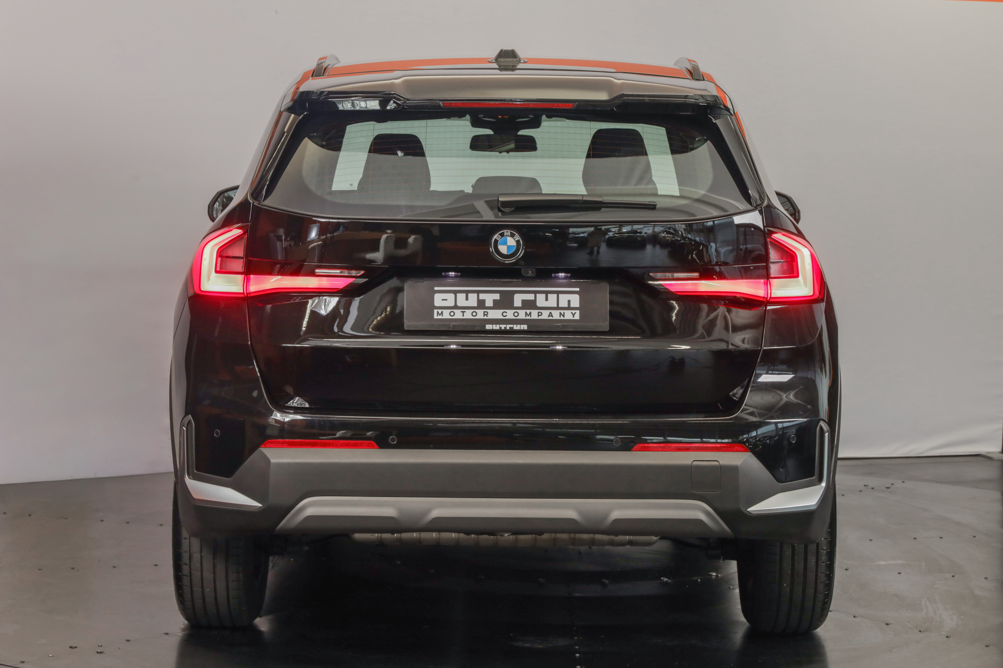 listing desktop thumbnail image 3