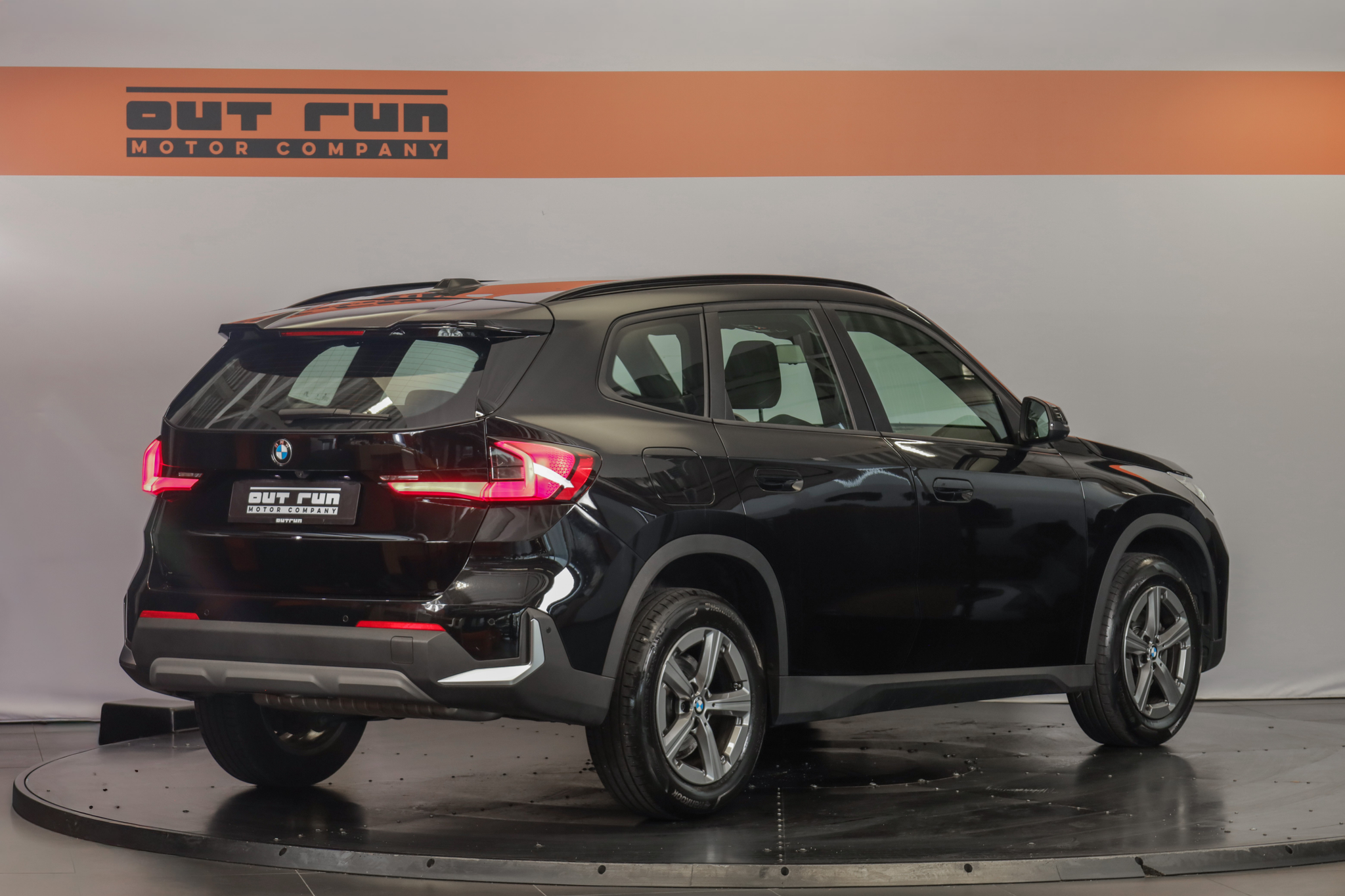 listing desktop thumbnail image 4