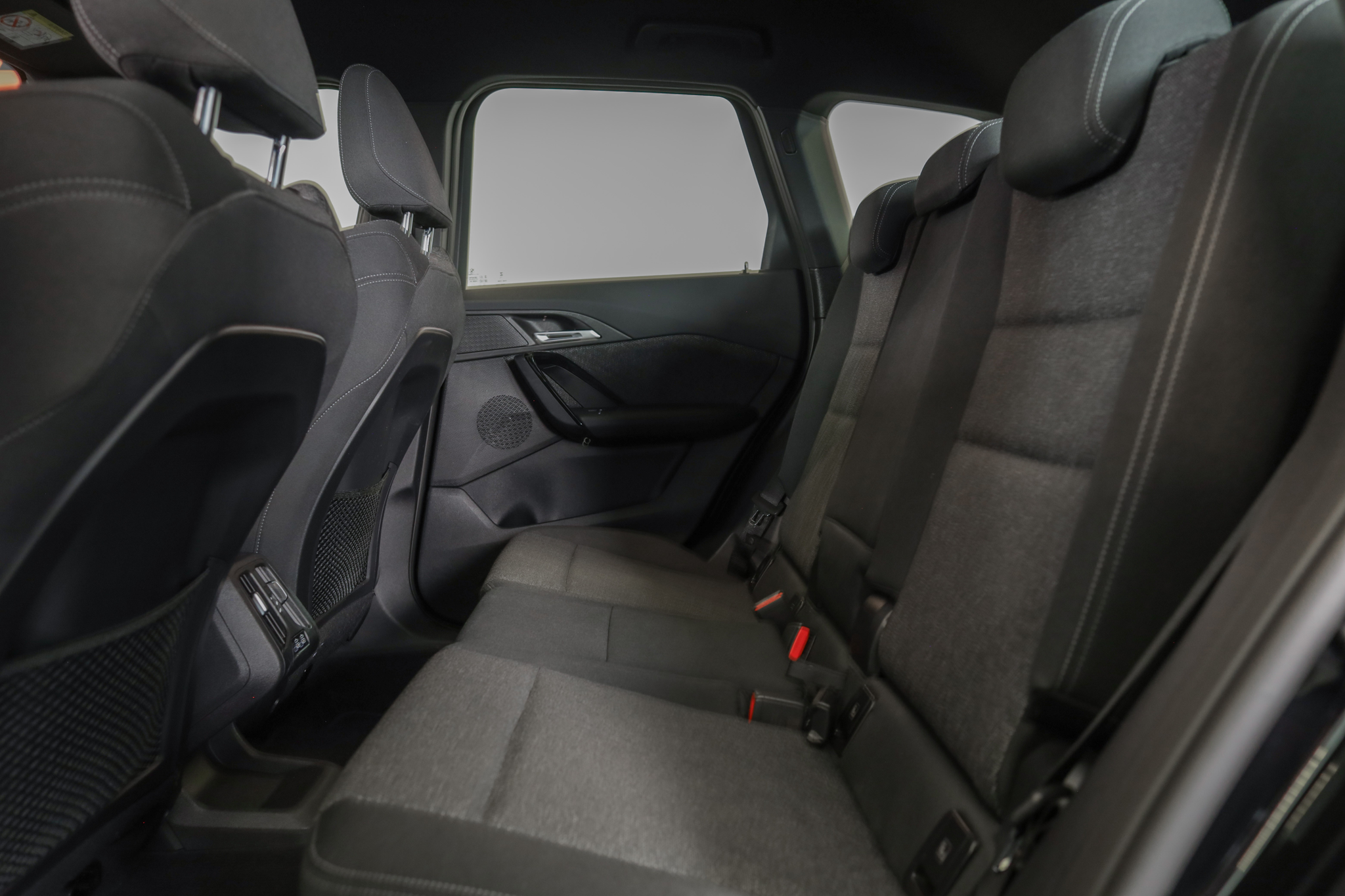 listing desktop thumbnail image 19