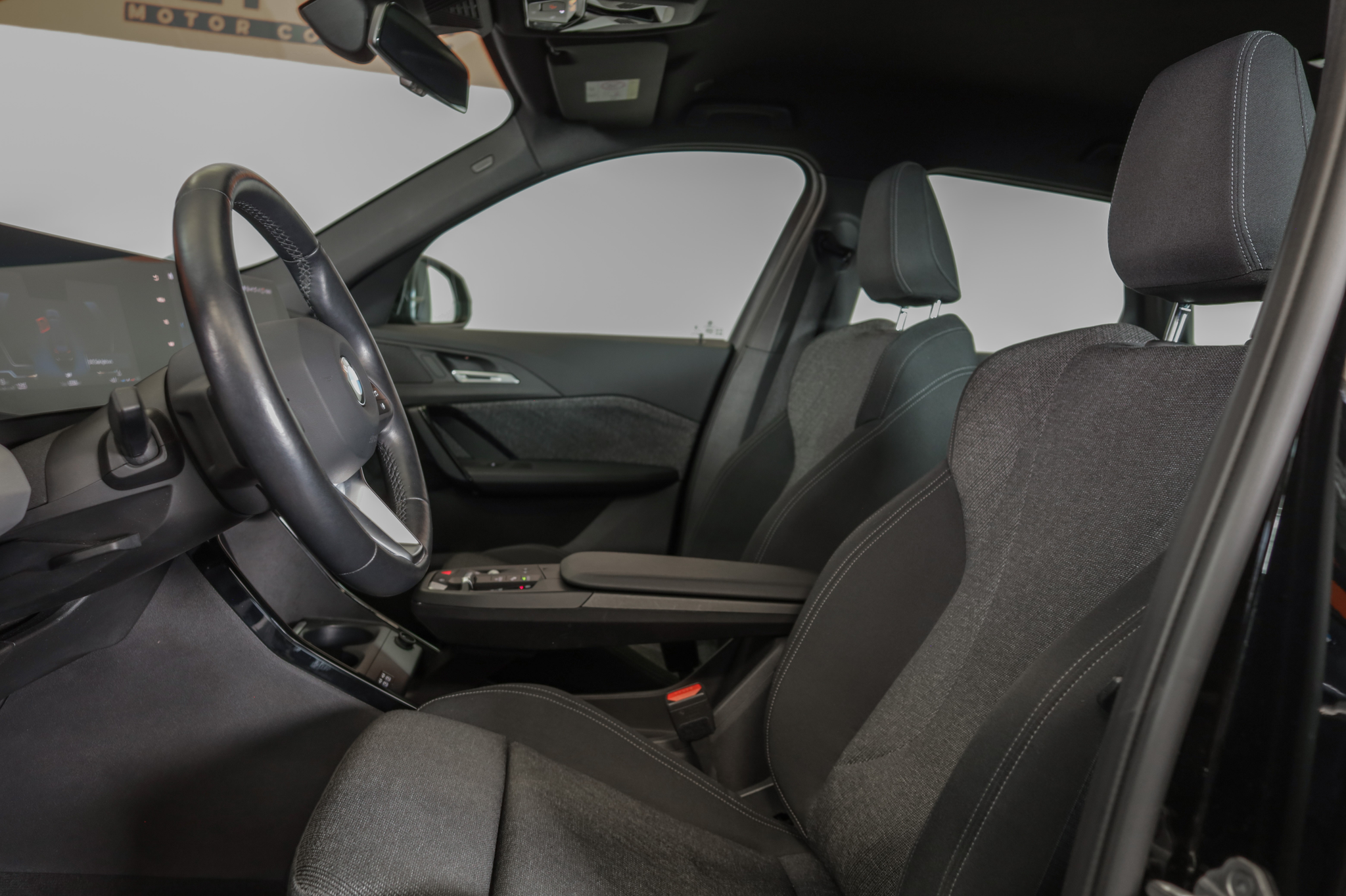 listing desktop thumbnail image 8