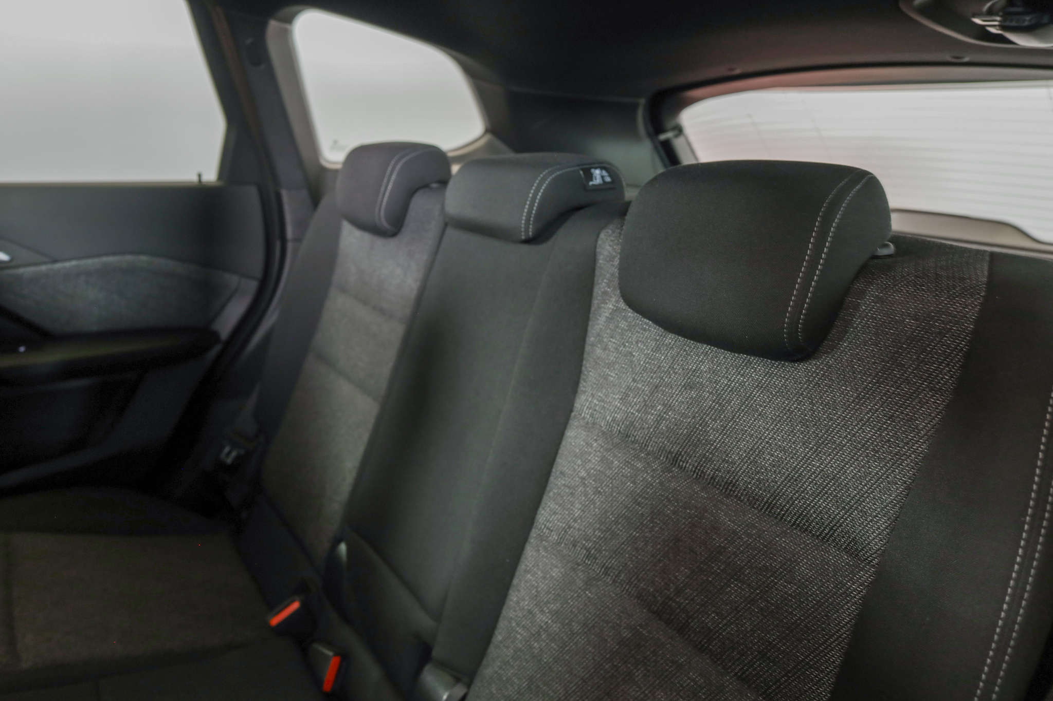 listing desktop thumbnail image 18