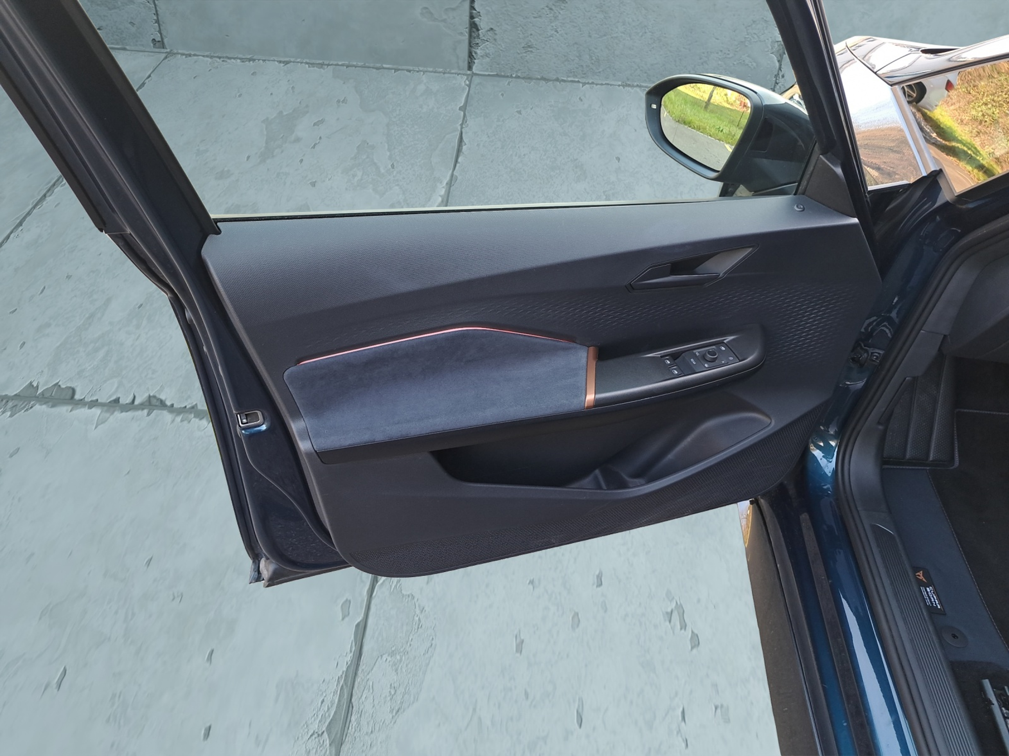 listing desktop thumbnail image 14