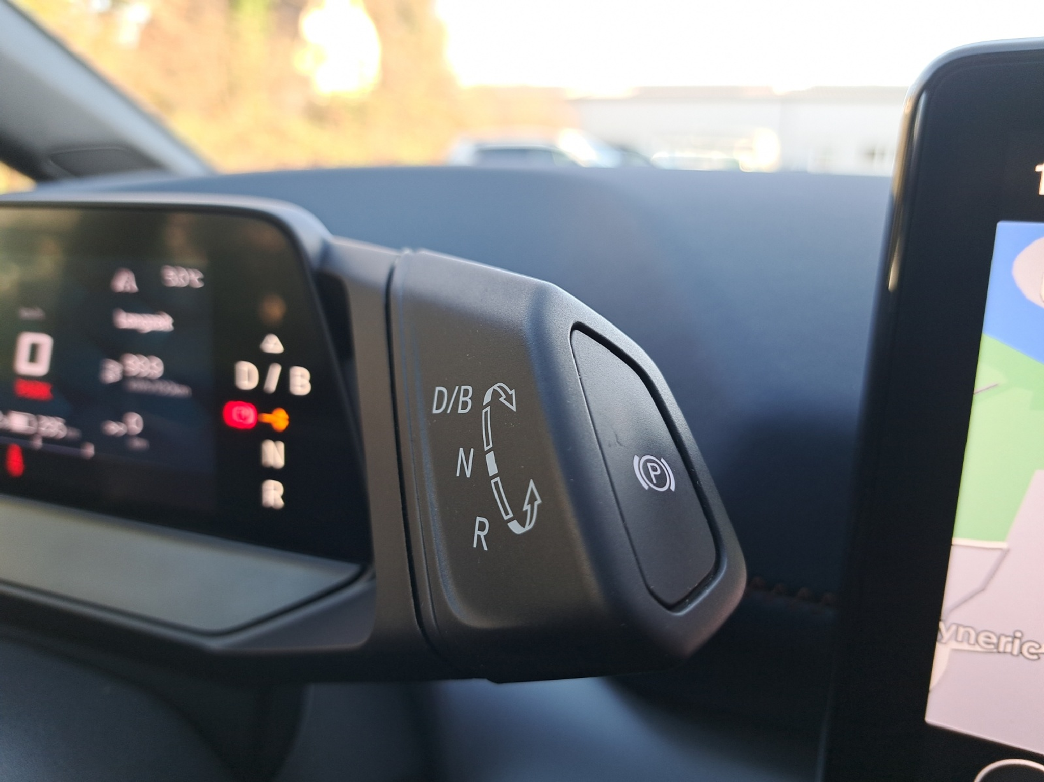 listing desktop thumbnail image 12