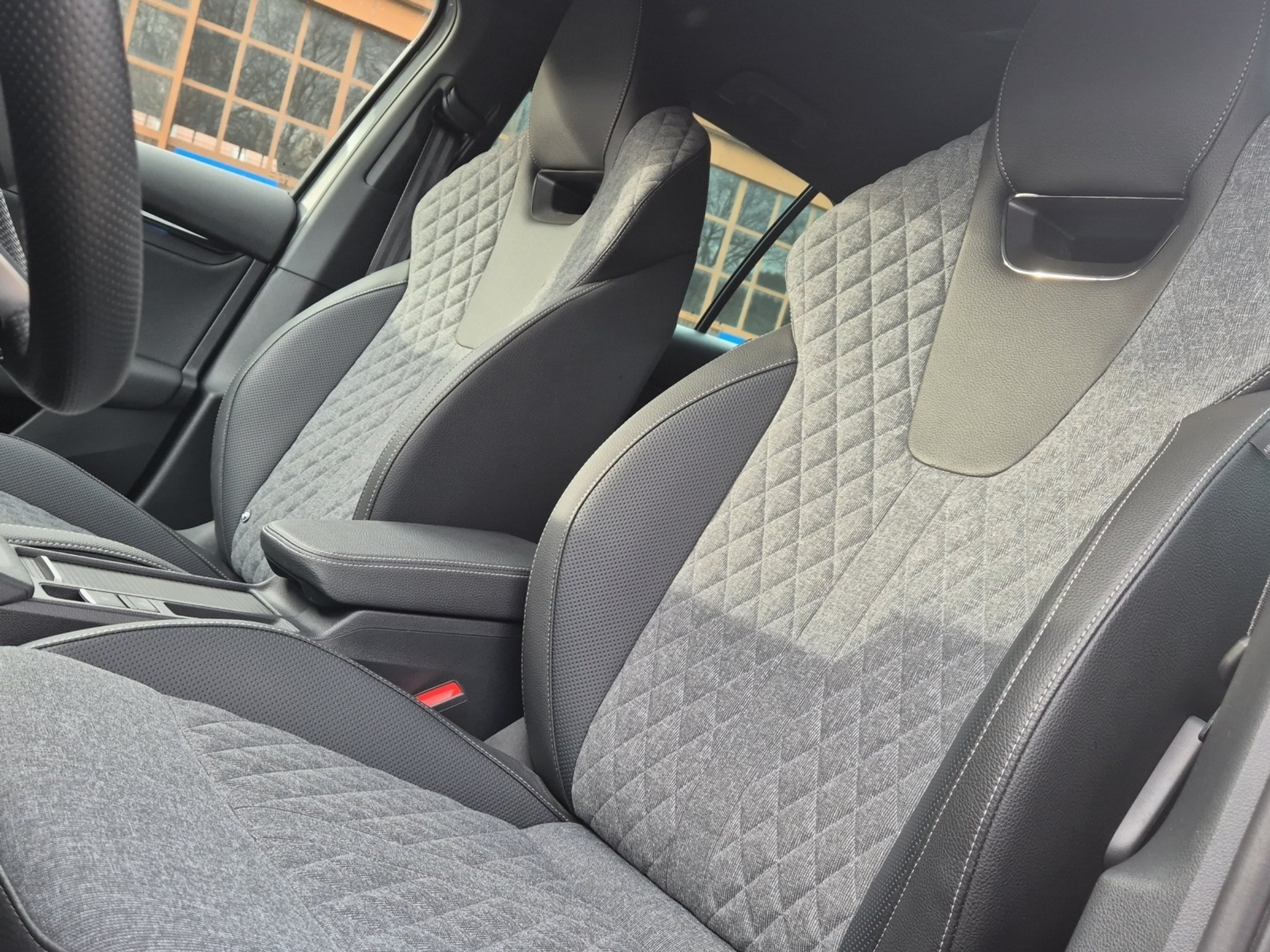 listing desktop thumbnail image 21