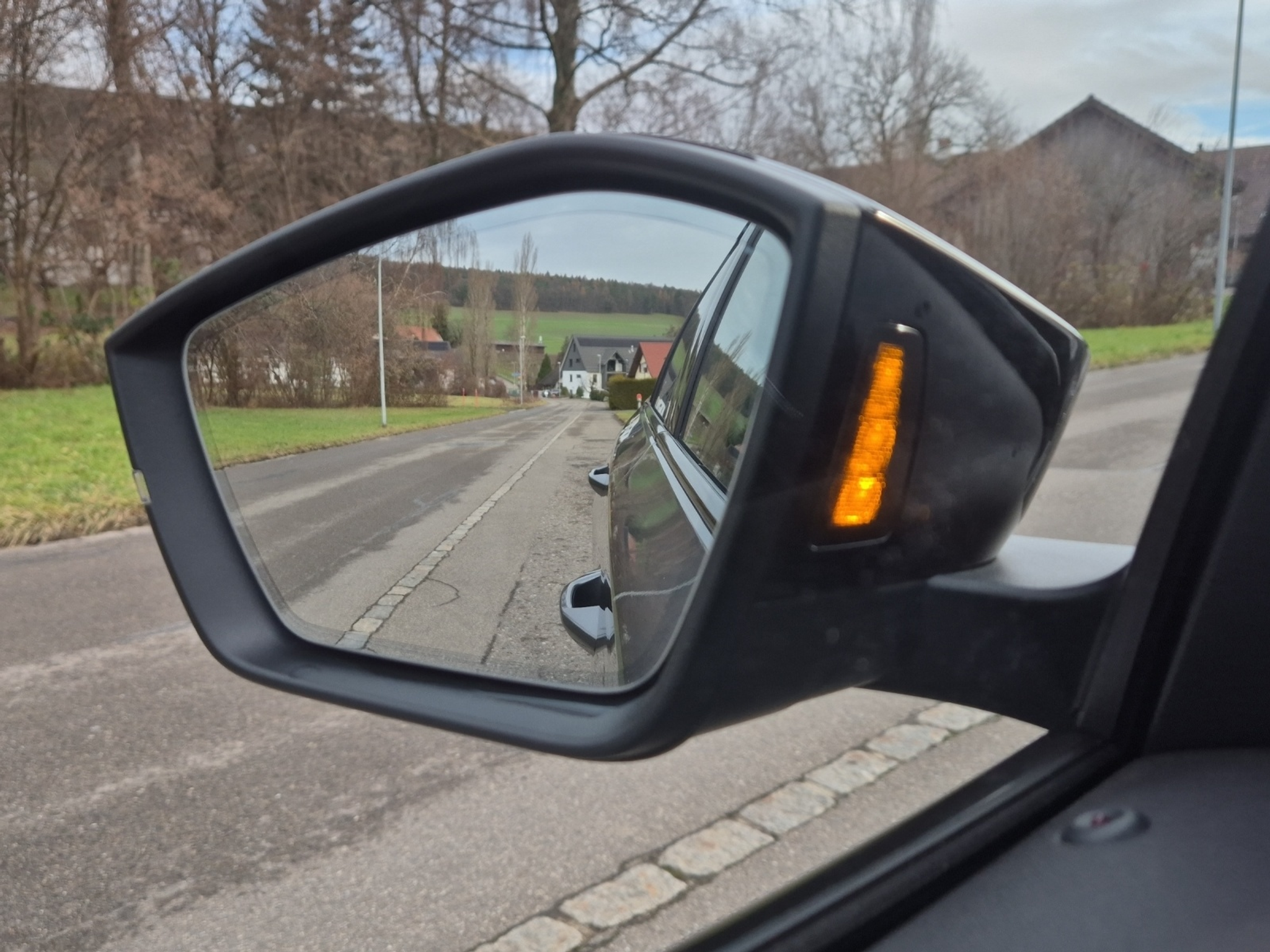 listing desktop thumbnail image 22