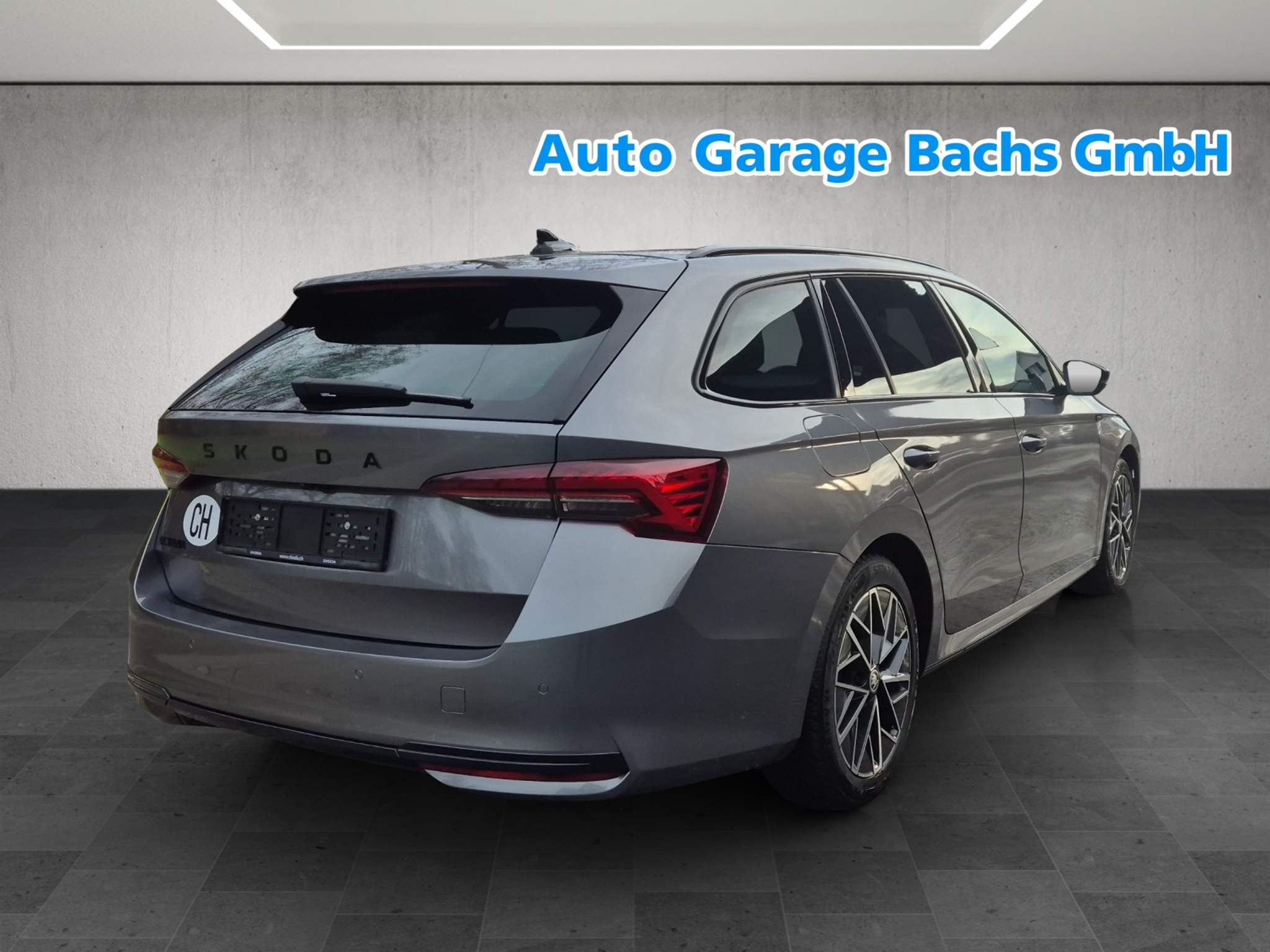 listing desktop thumbnail image 3