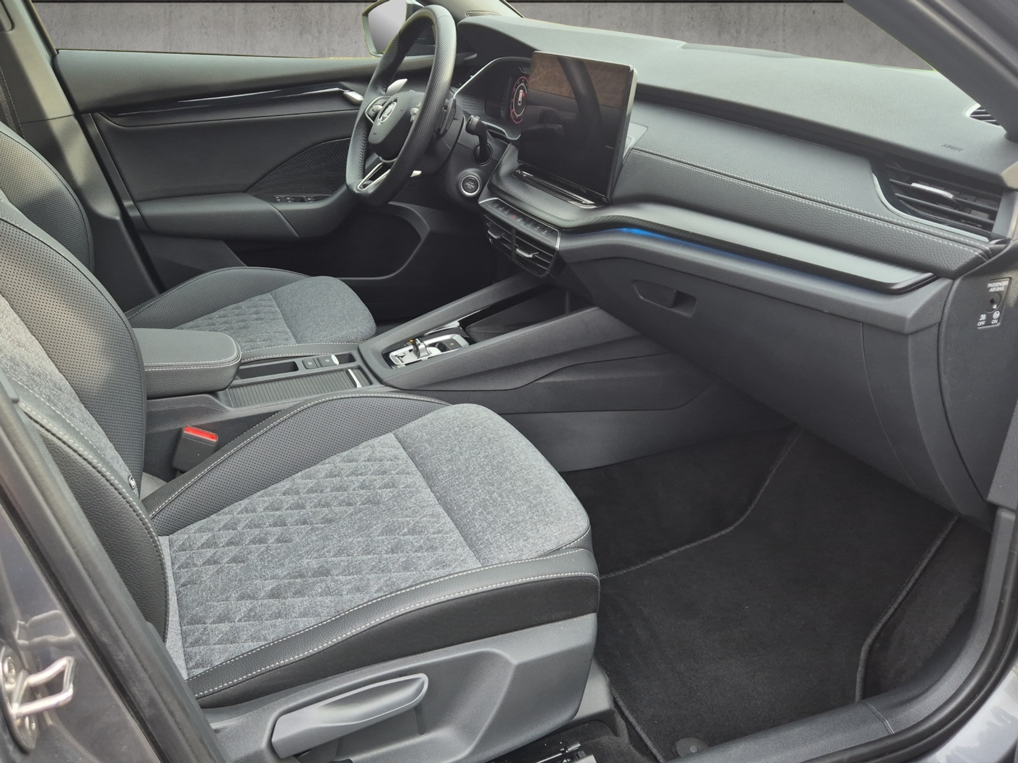 listing desktop thumbnail image 17