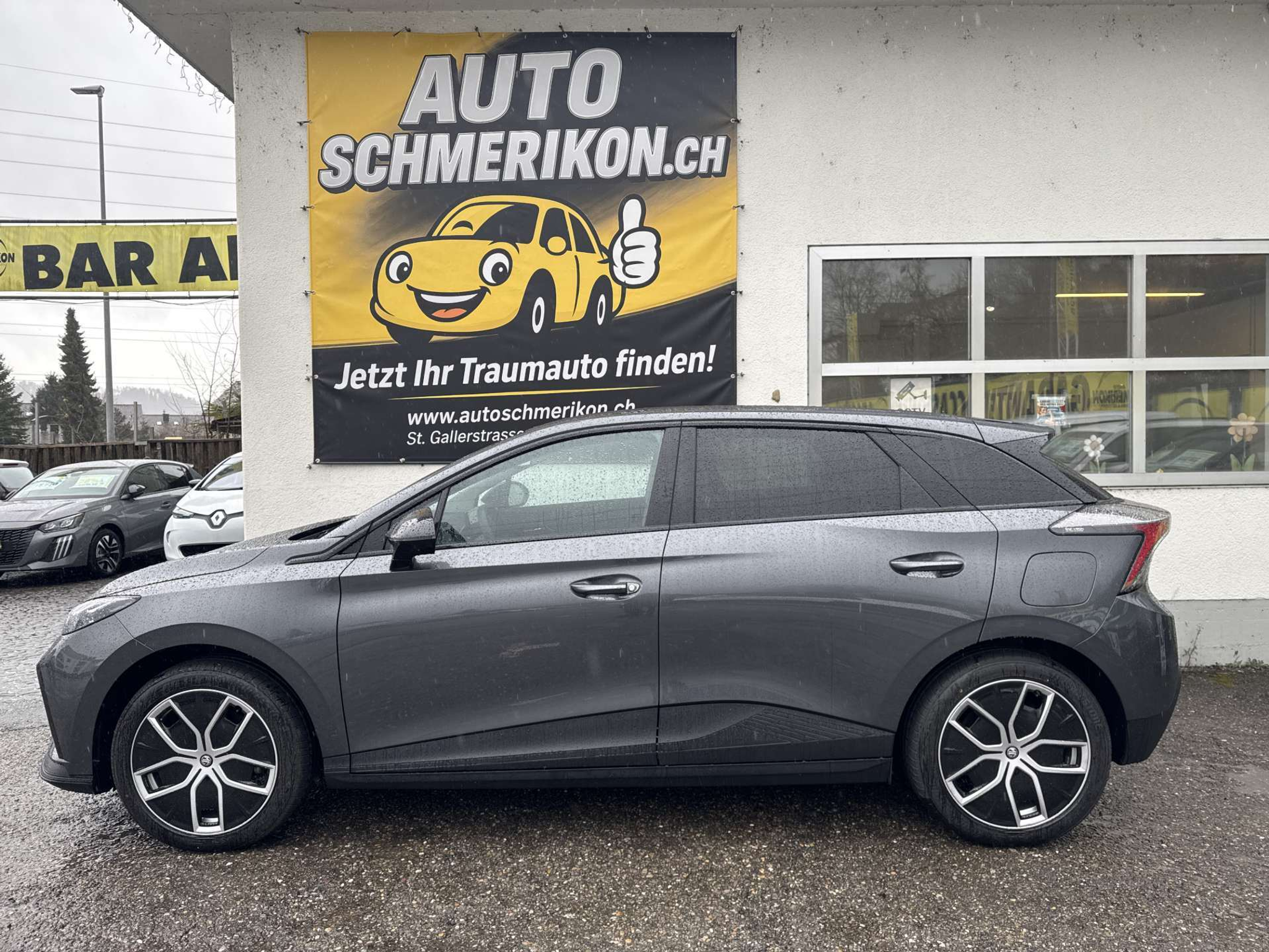 listing desktop thumbnail image 4