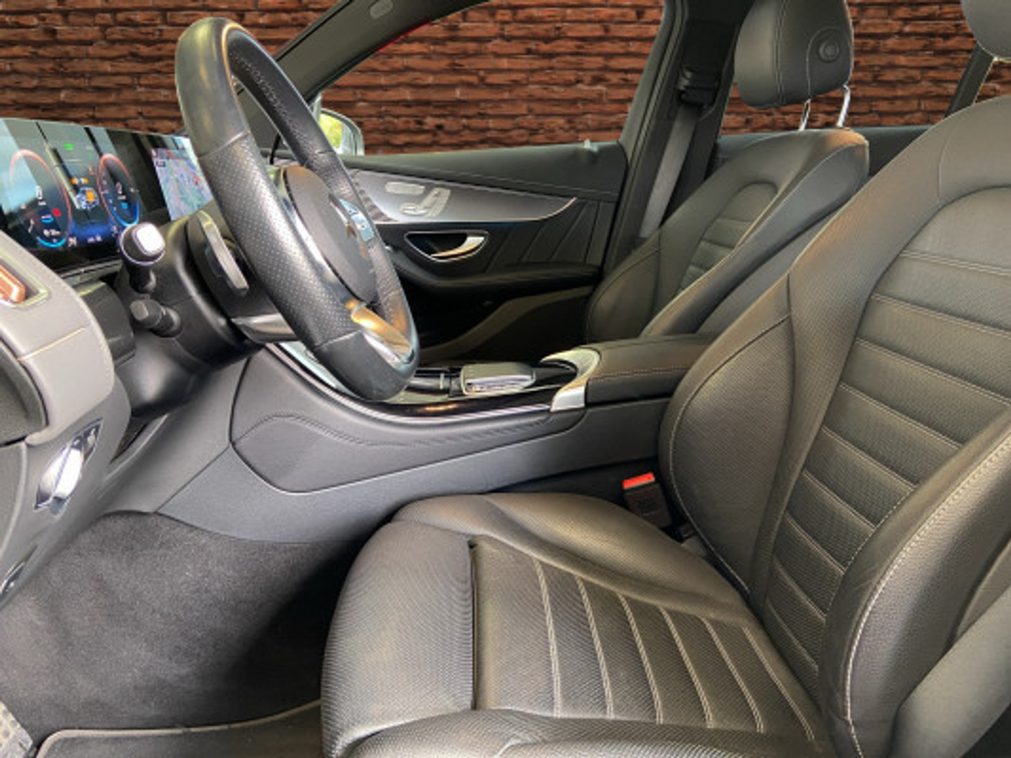 listing desktop thumbnail image 11