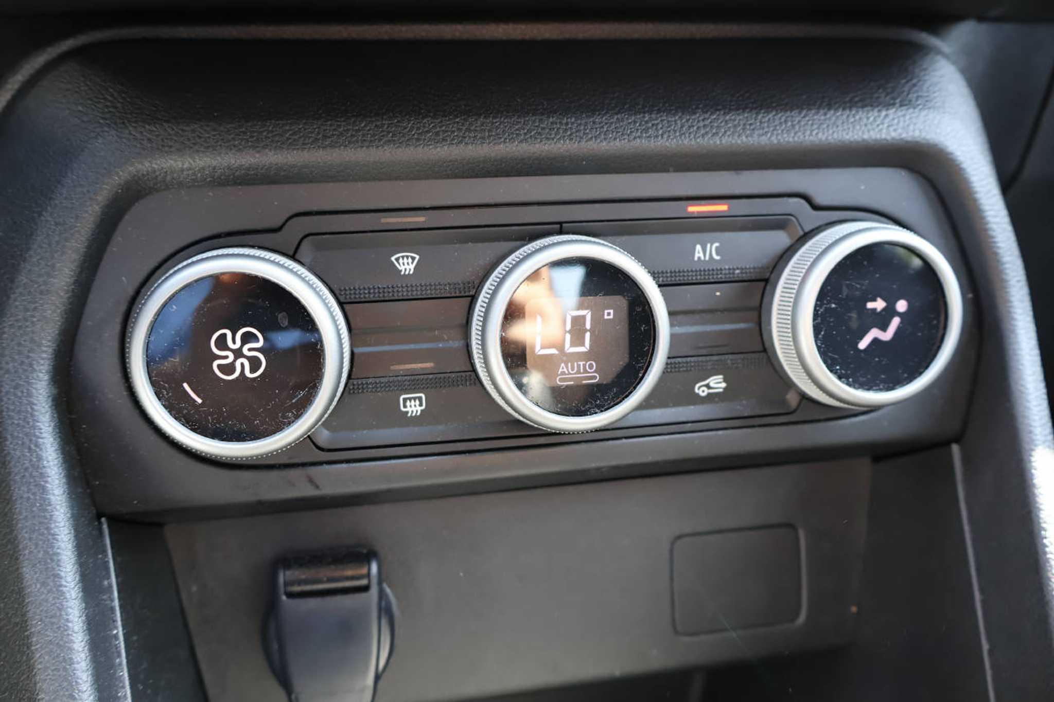 listing desktop thumbnail image 11