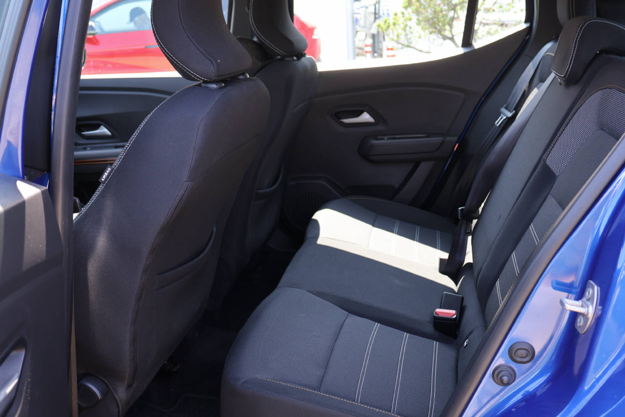 listing desktop thumbnail image 15