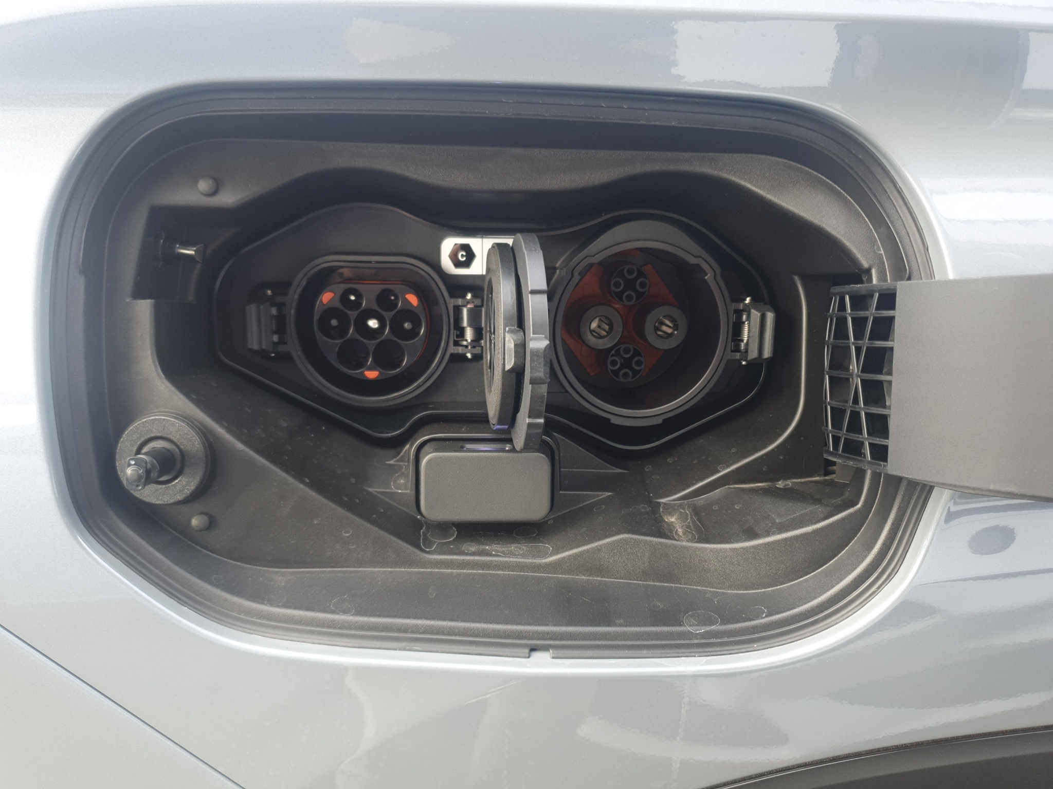 listing desktop thumbnail image 15