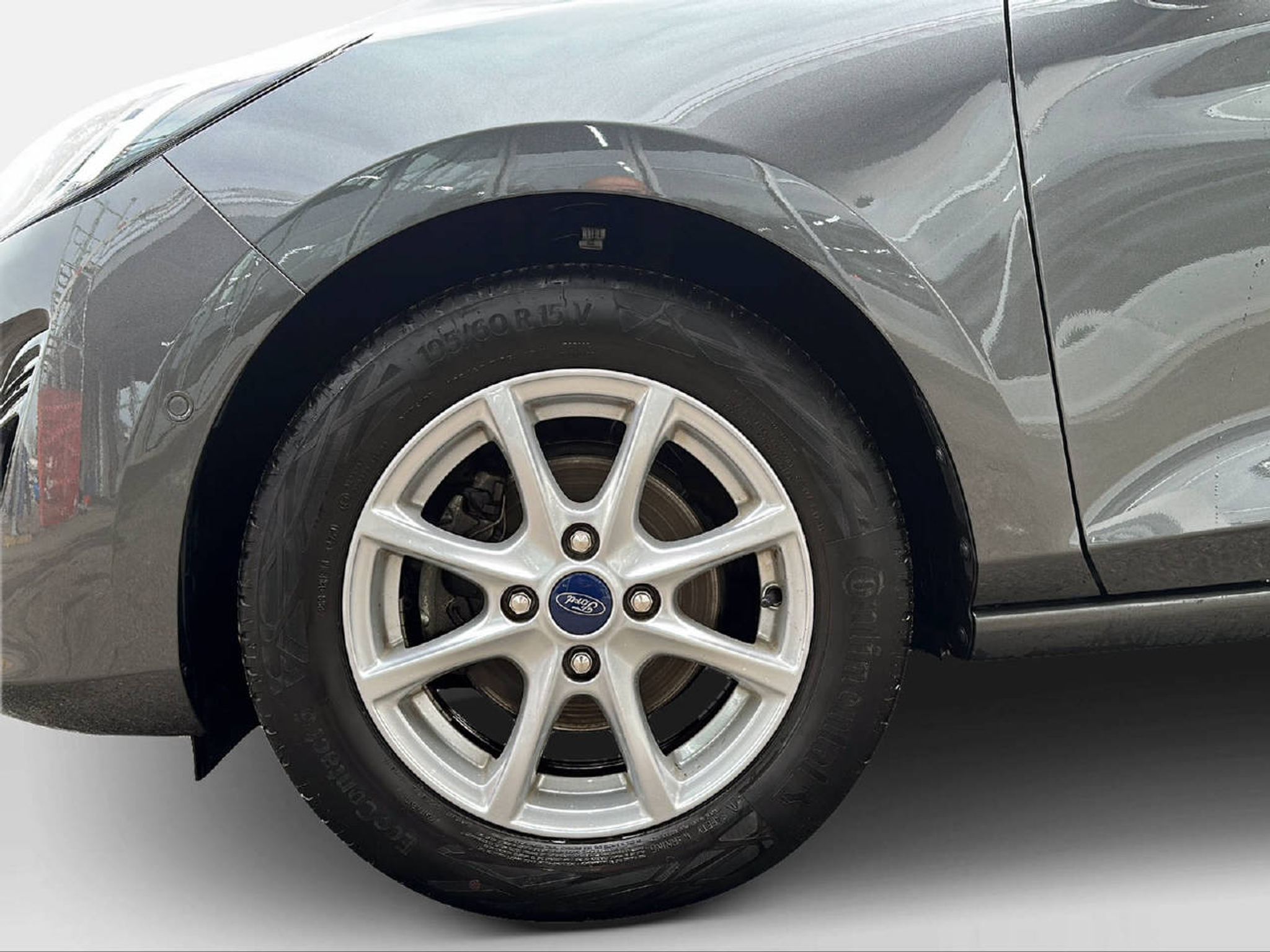 listing desktop thumbnail image 8