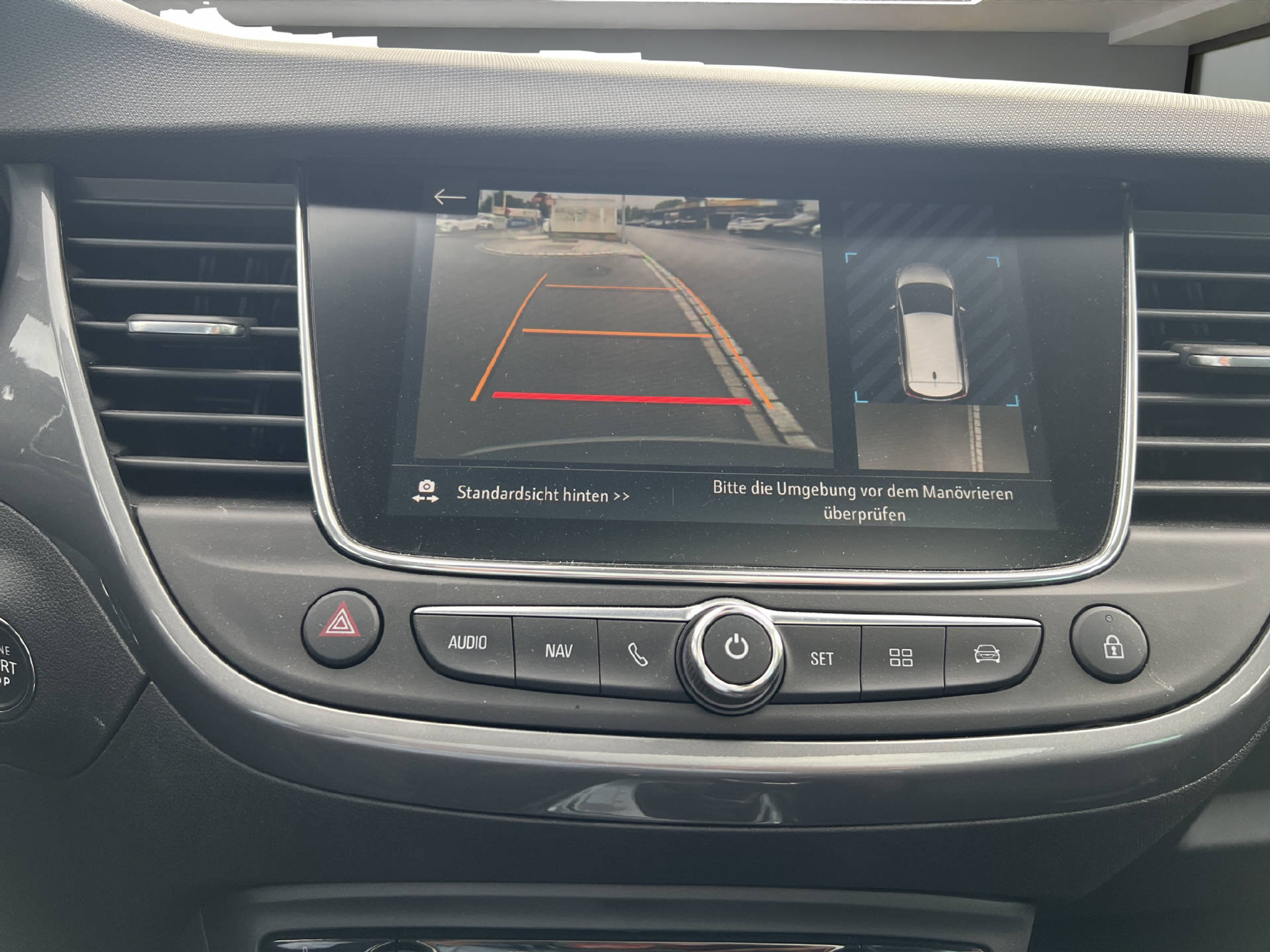 listing desktop thumbnail image 12