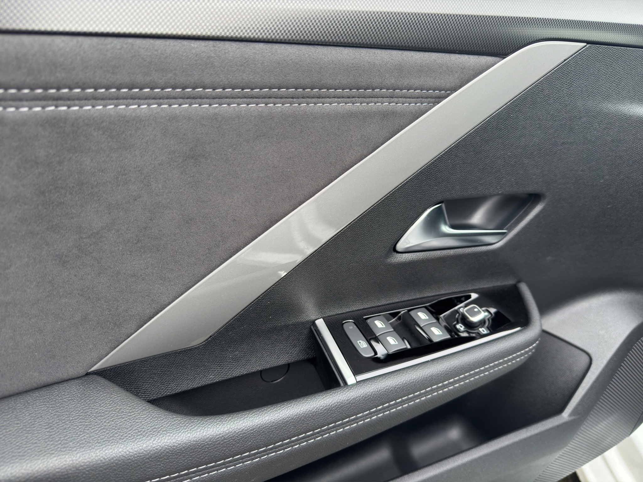 listing desktop thumbnail image 21