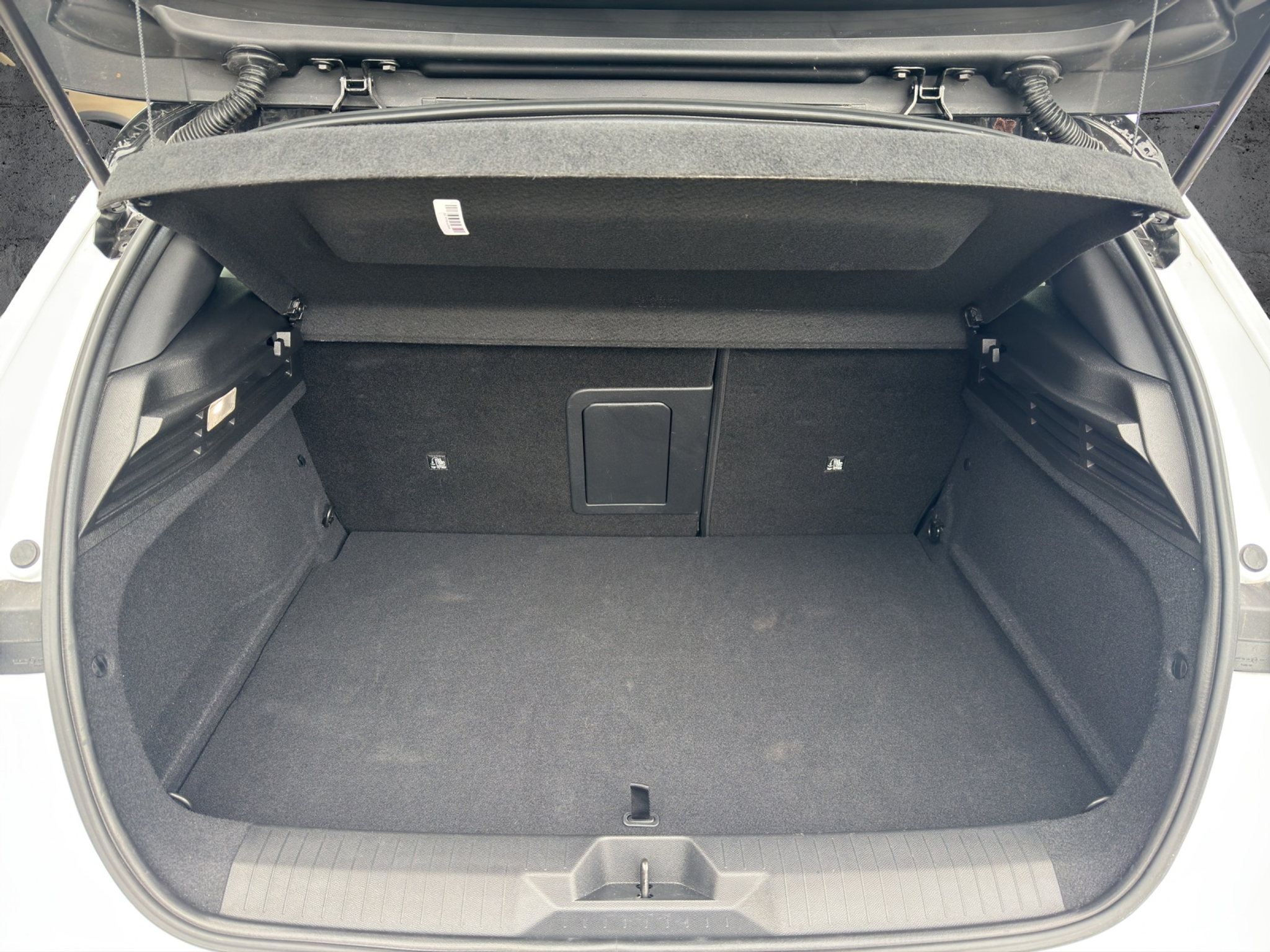 listing desktop thumbnail image 26