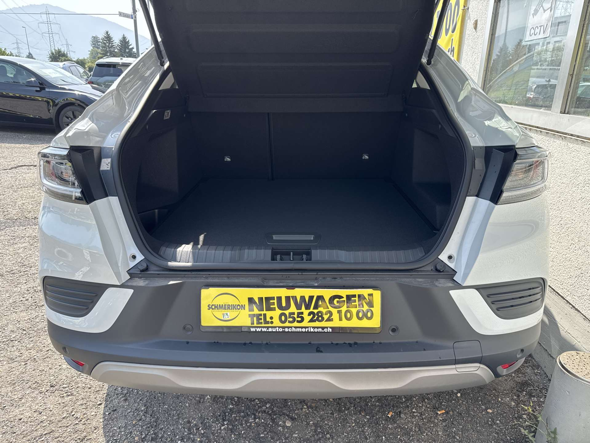 listing desktop thumbnail image 8