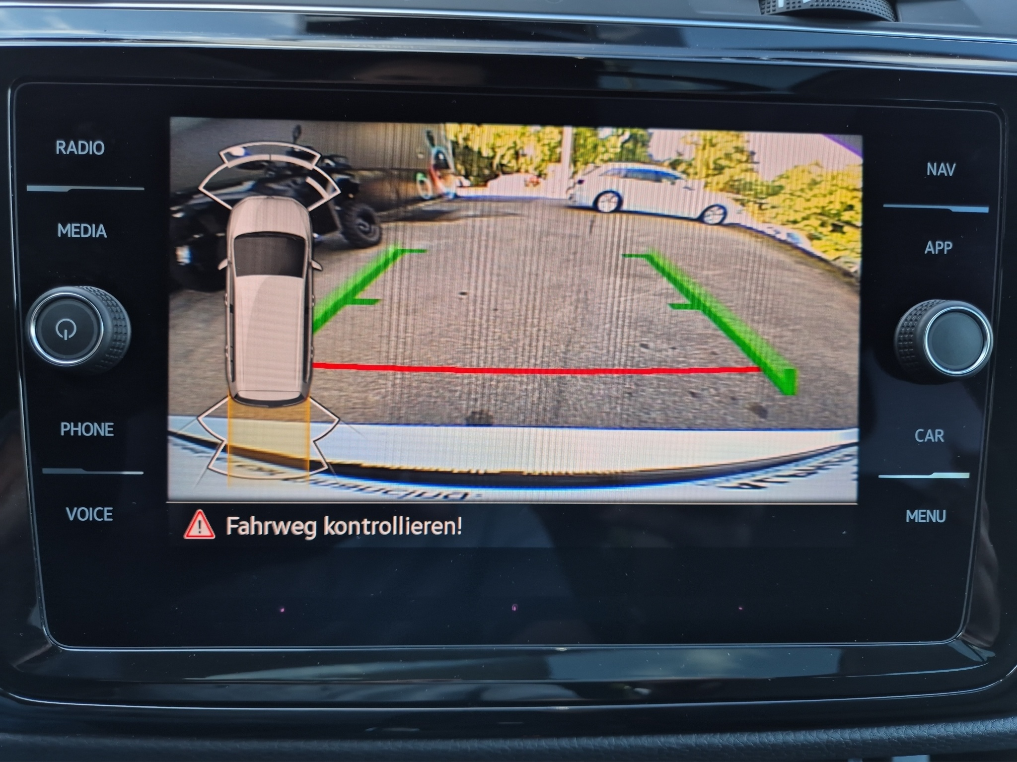 listing desktop thumbnail image 16