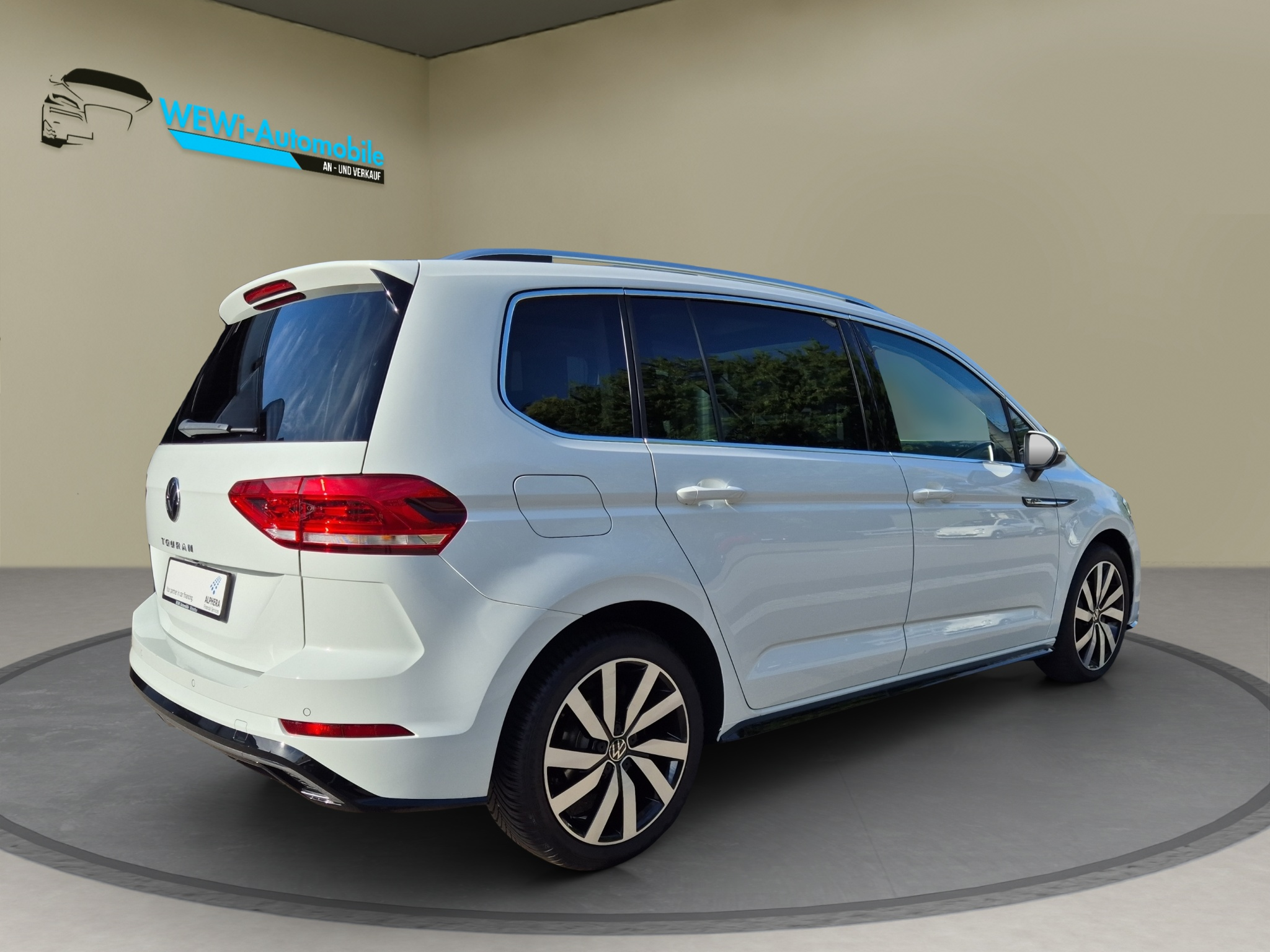 listing desktop thumbnail image 7