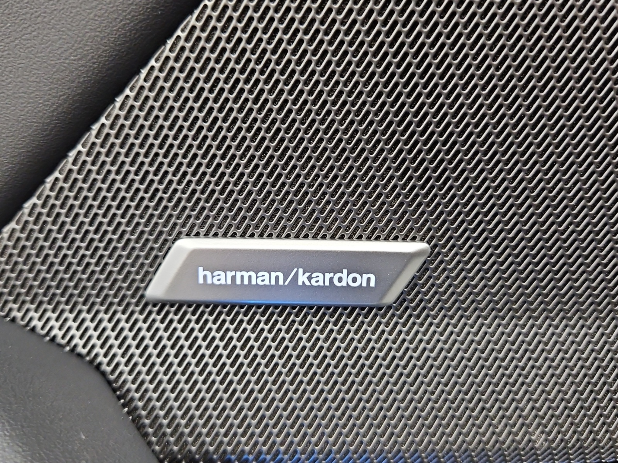 listing desktop thumbnail image 17