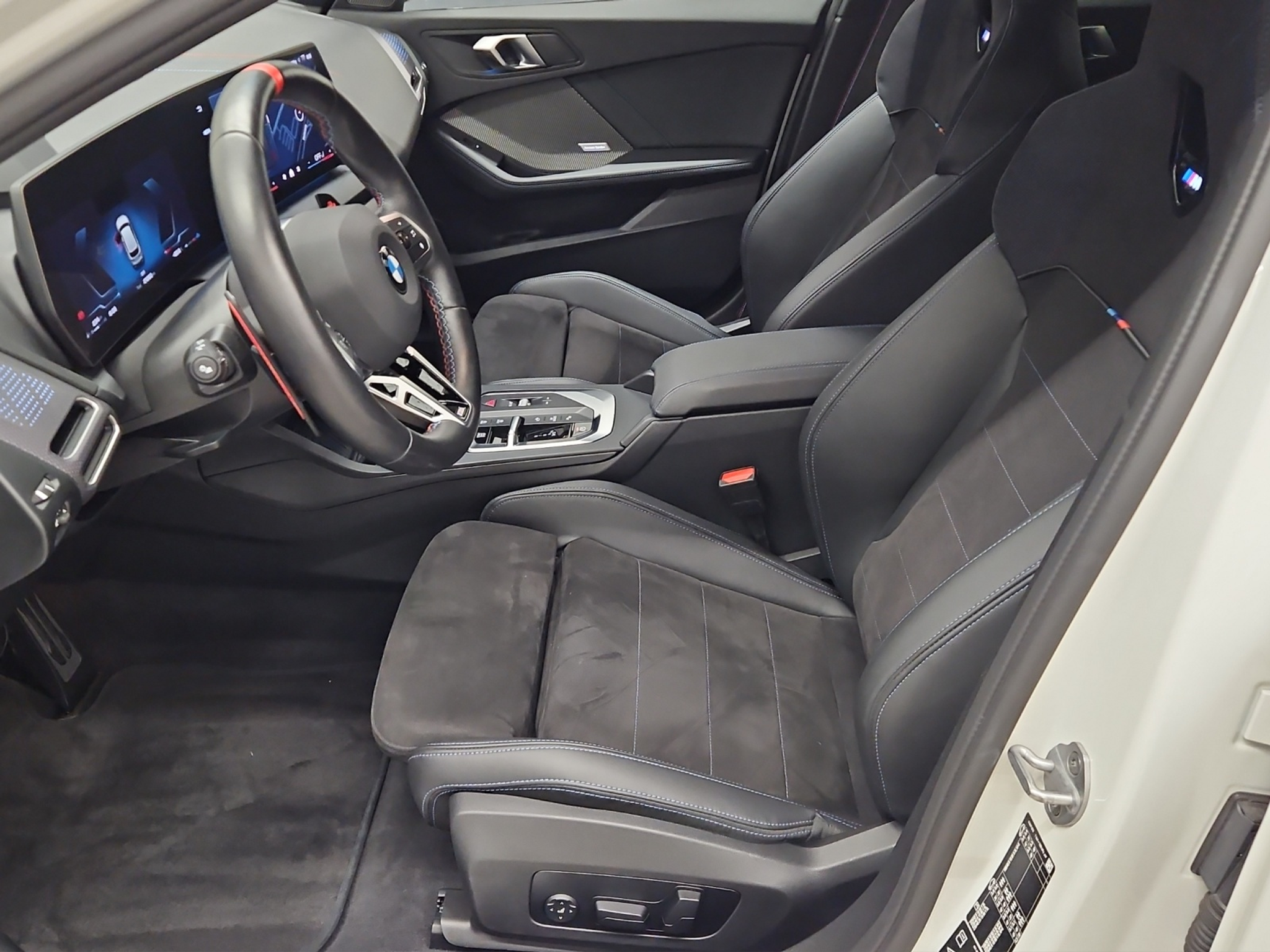 listing desktop thumbnail image 9