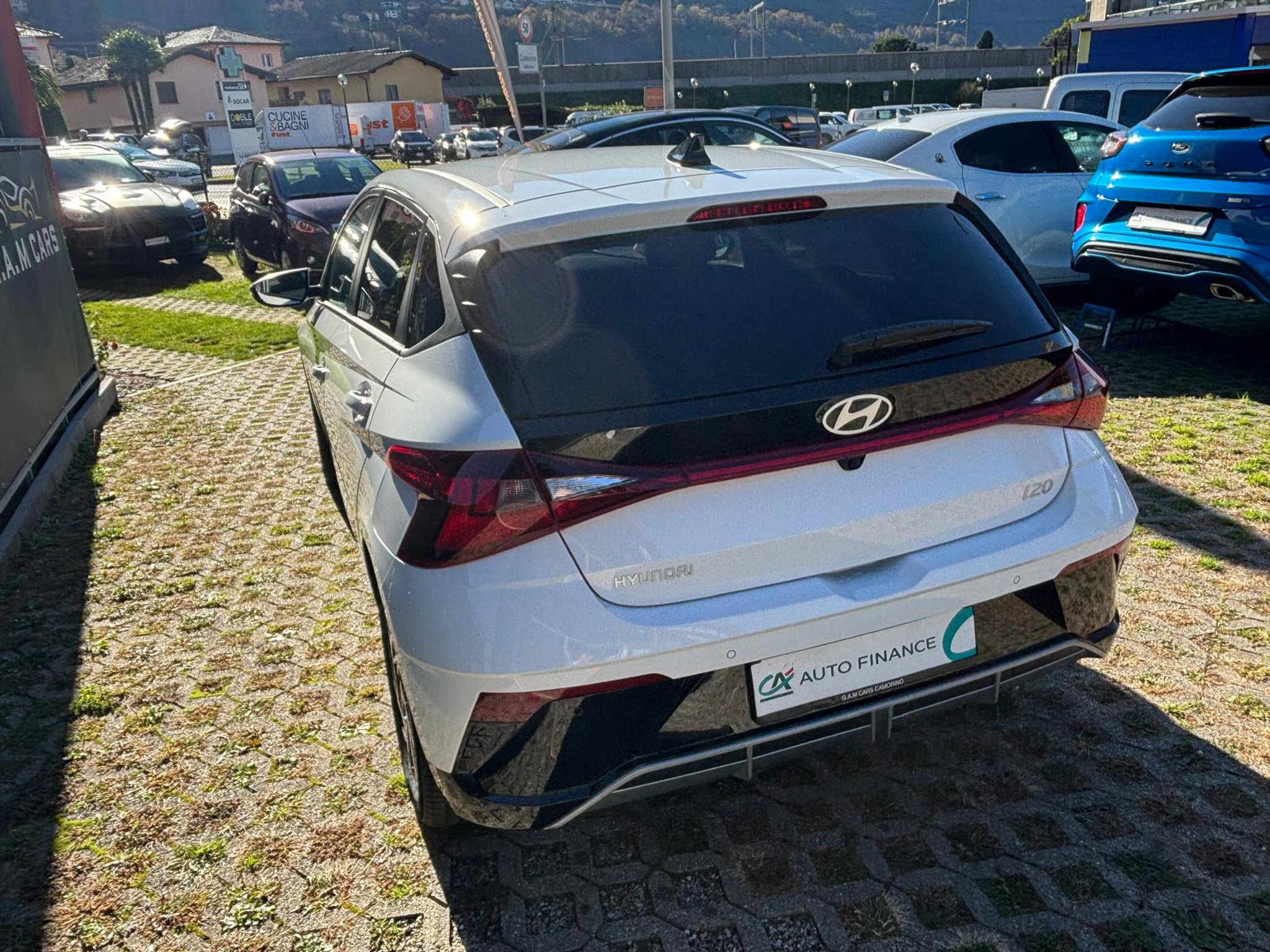 listing desktop thumbnail image 2