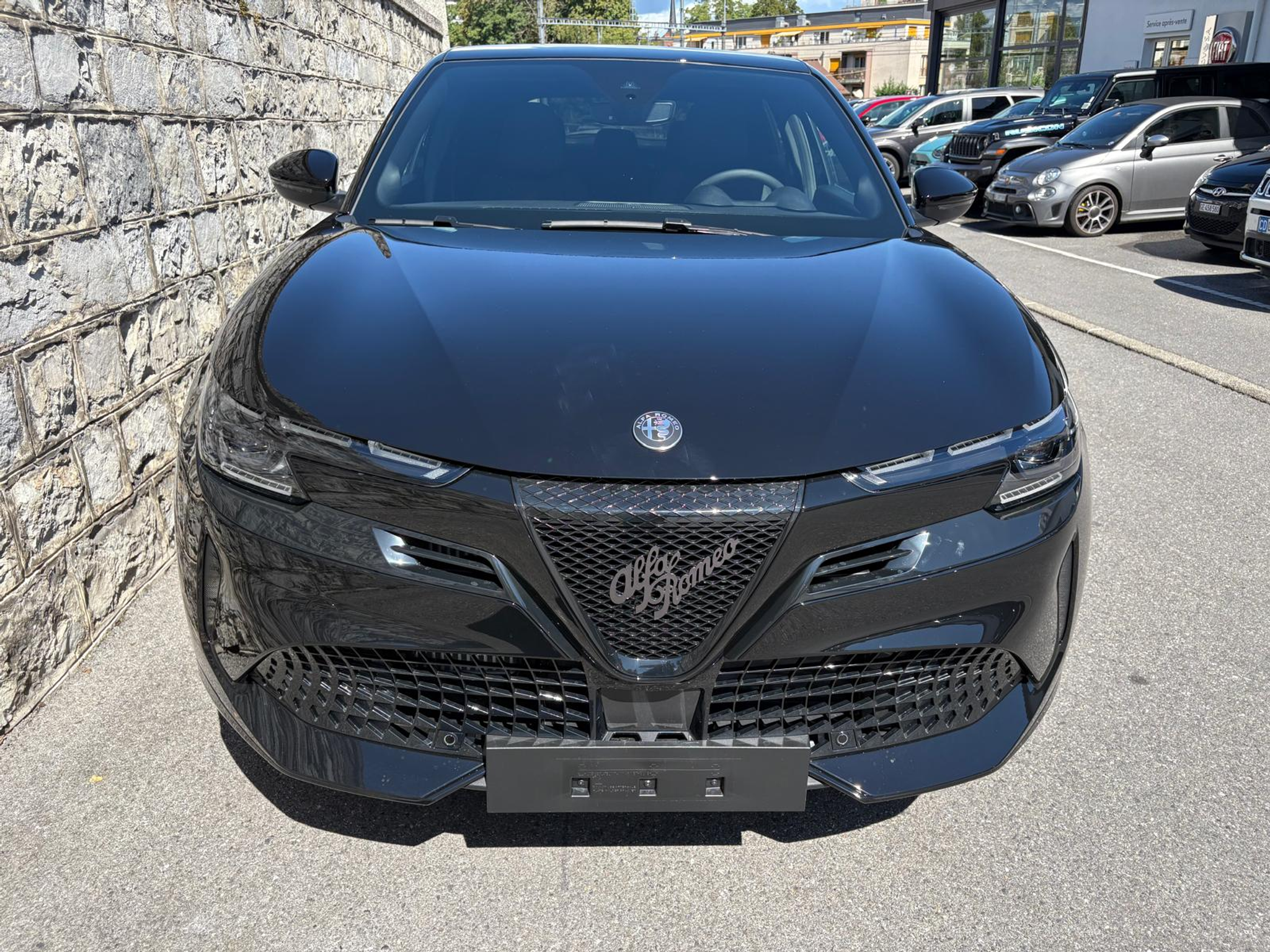 listing desktop thumbnail image 3