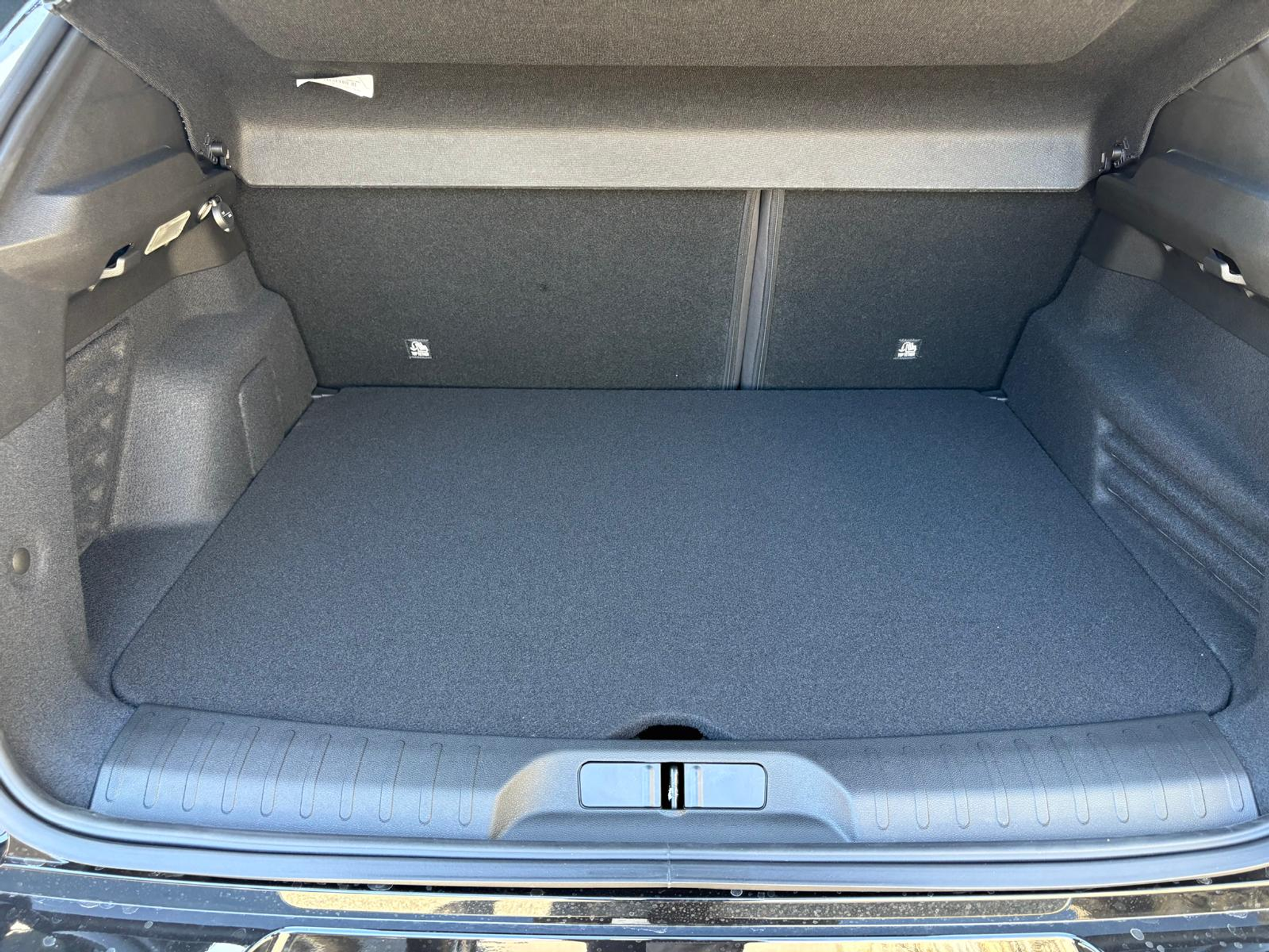 listing desktop thumbnail image 13