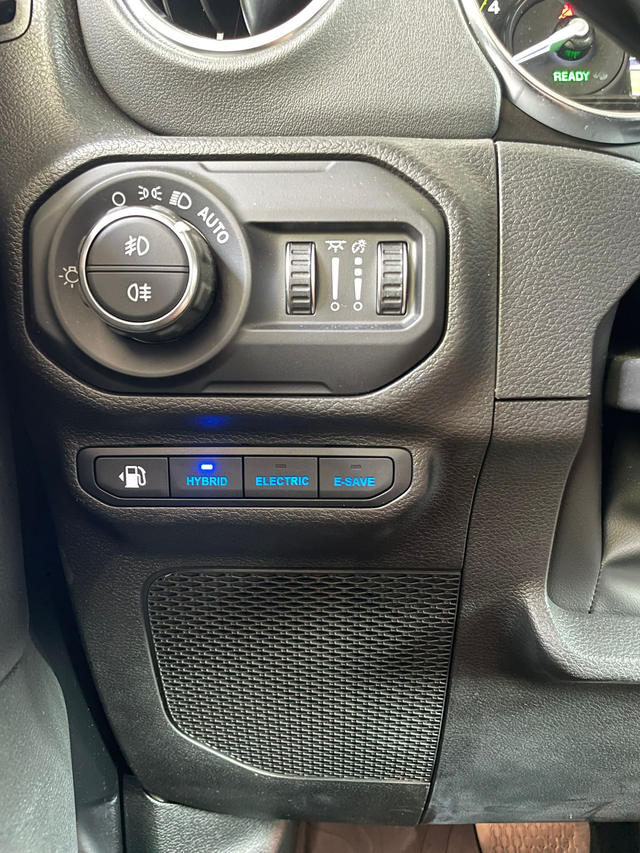 listing desktop thumbnail image 12