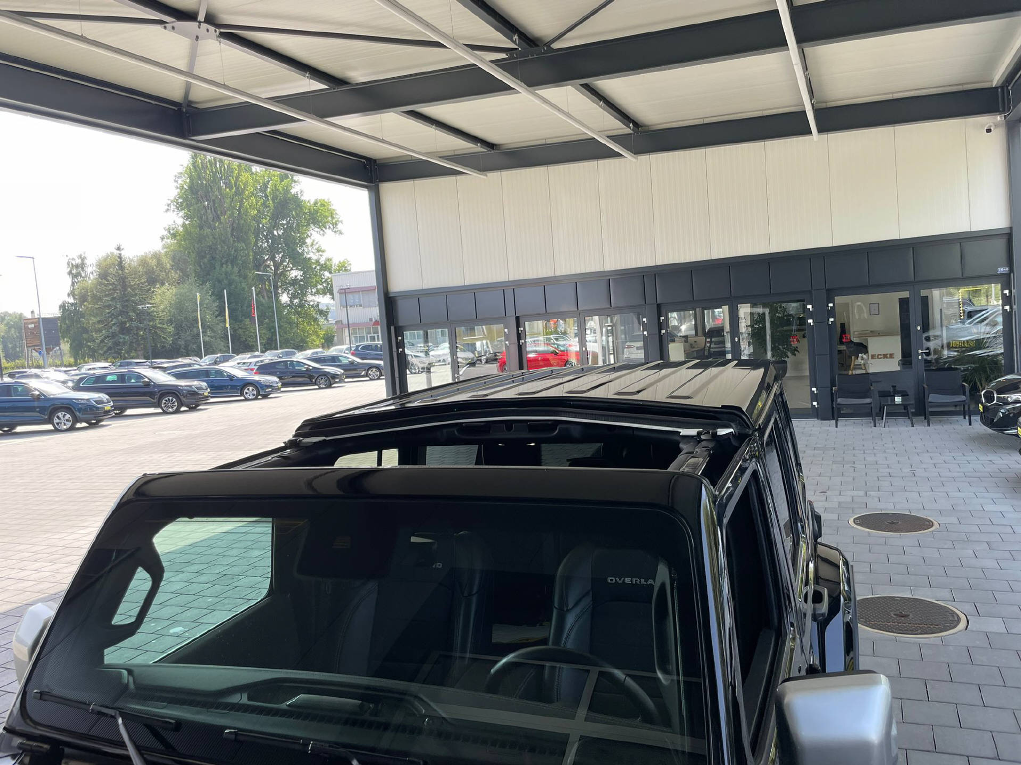 listing desktop thumbnail image 14