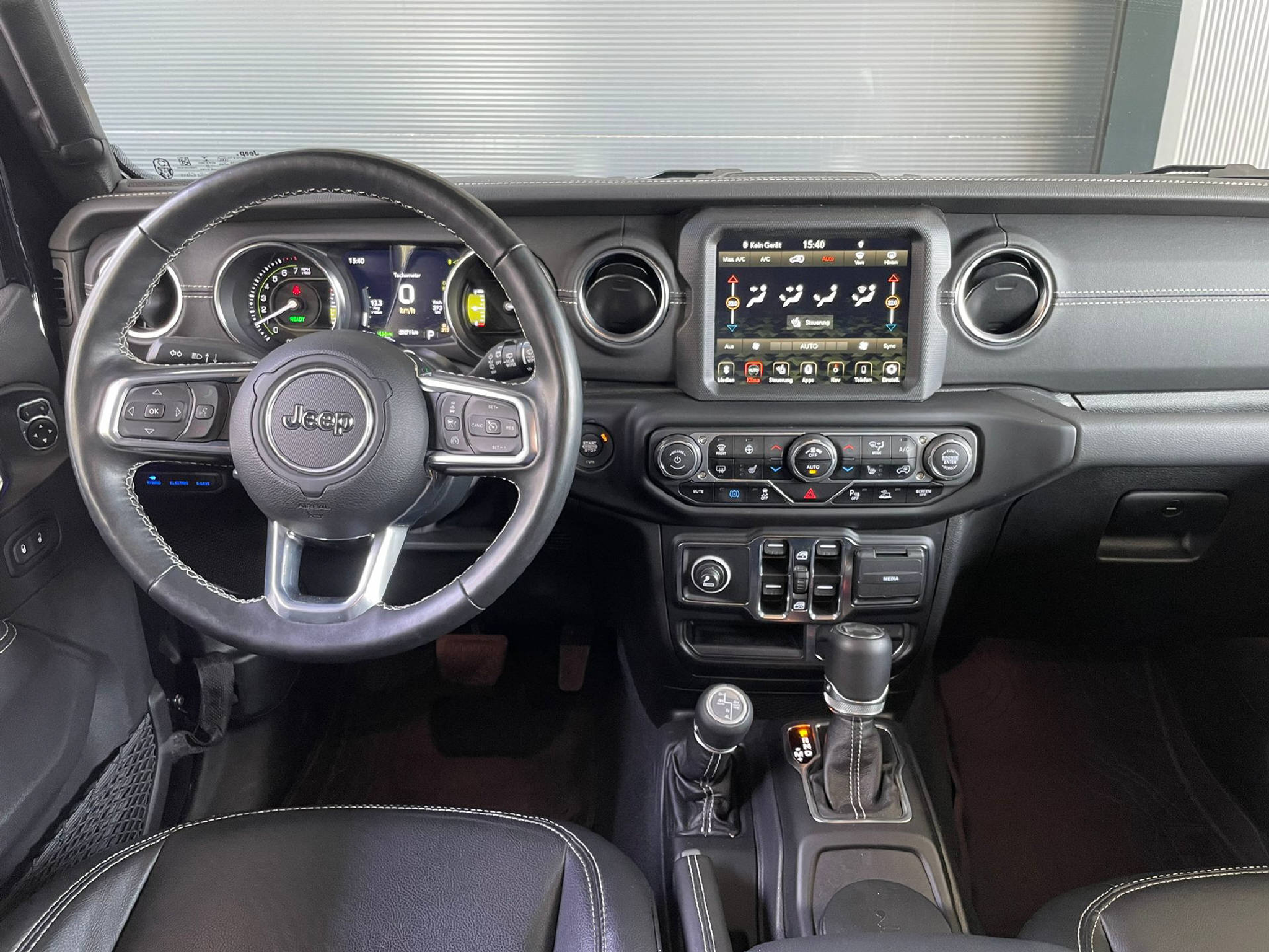 listing desktop thumbnail image 7