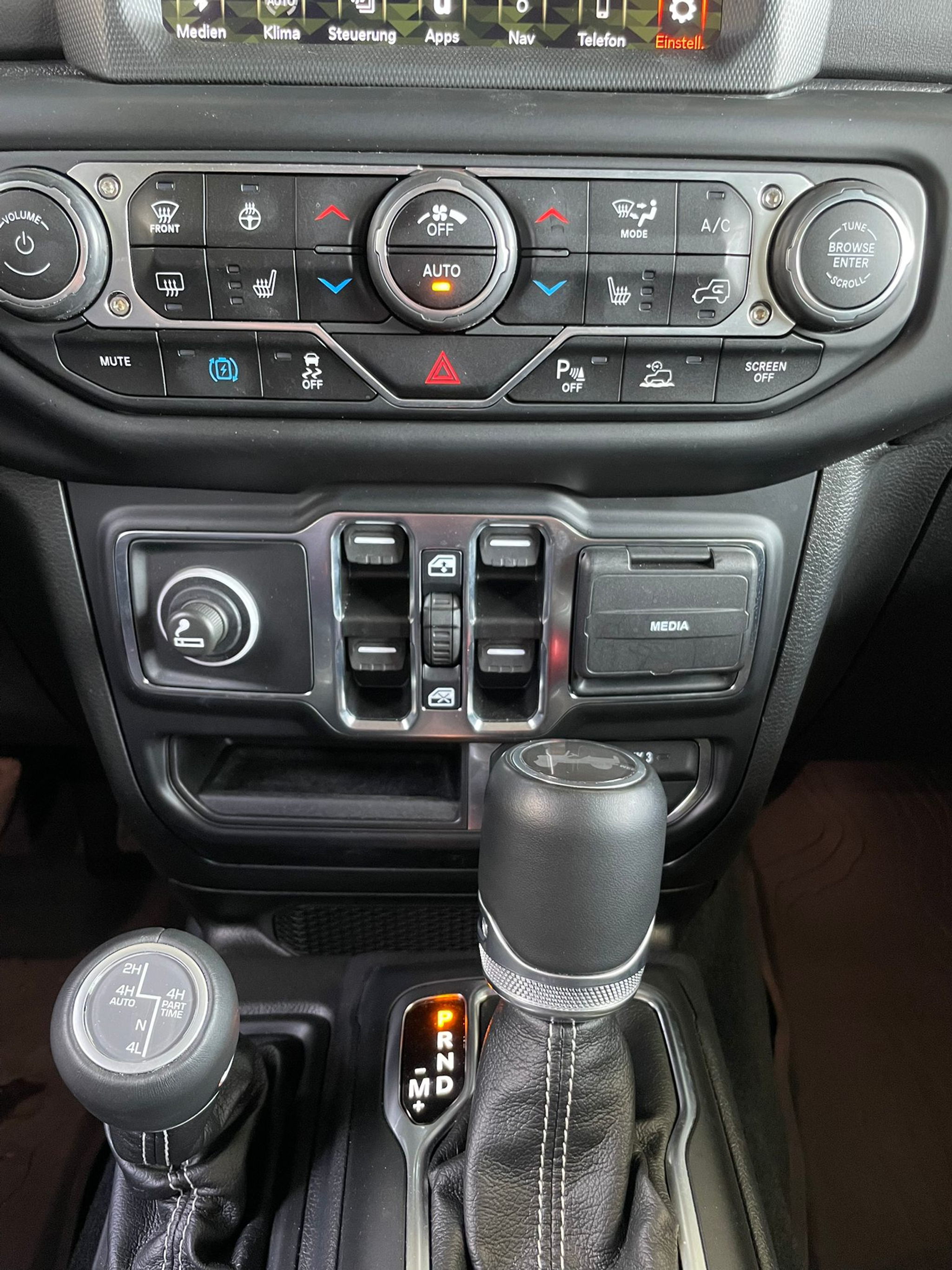 listing desktop thumbnail image 13