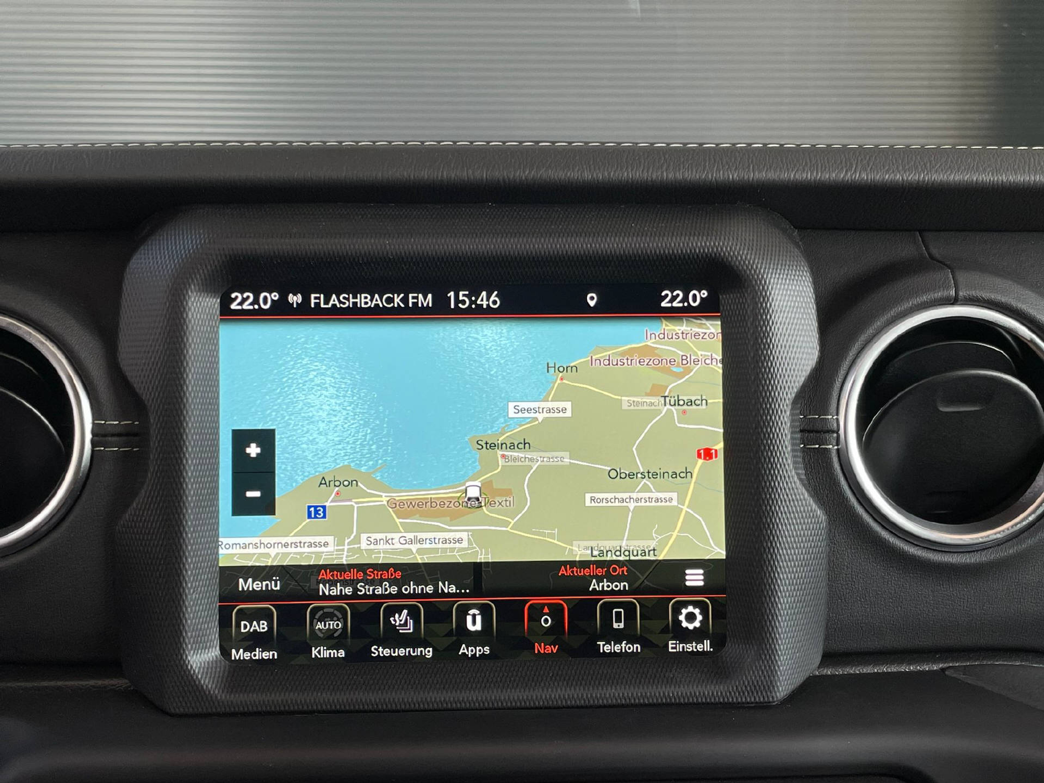 listing desktop thumbnail image 9