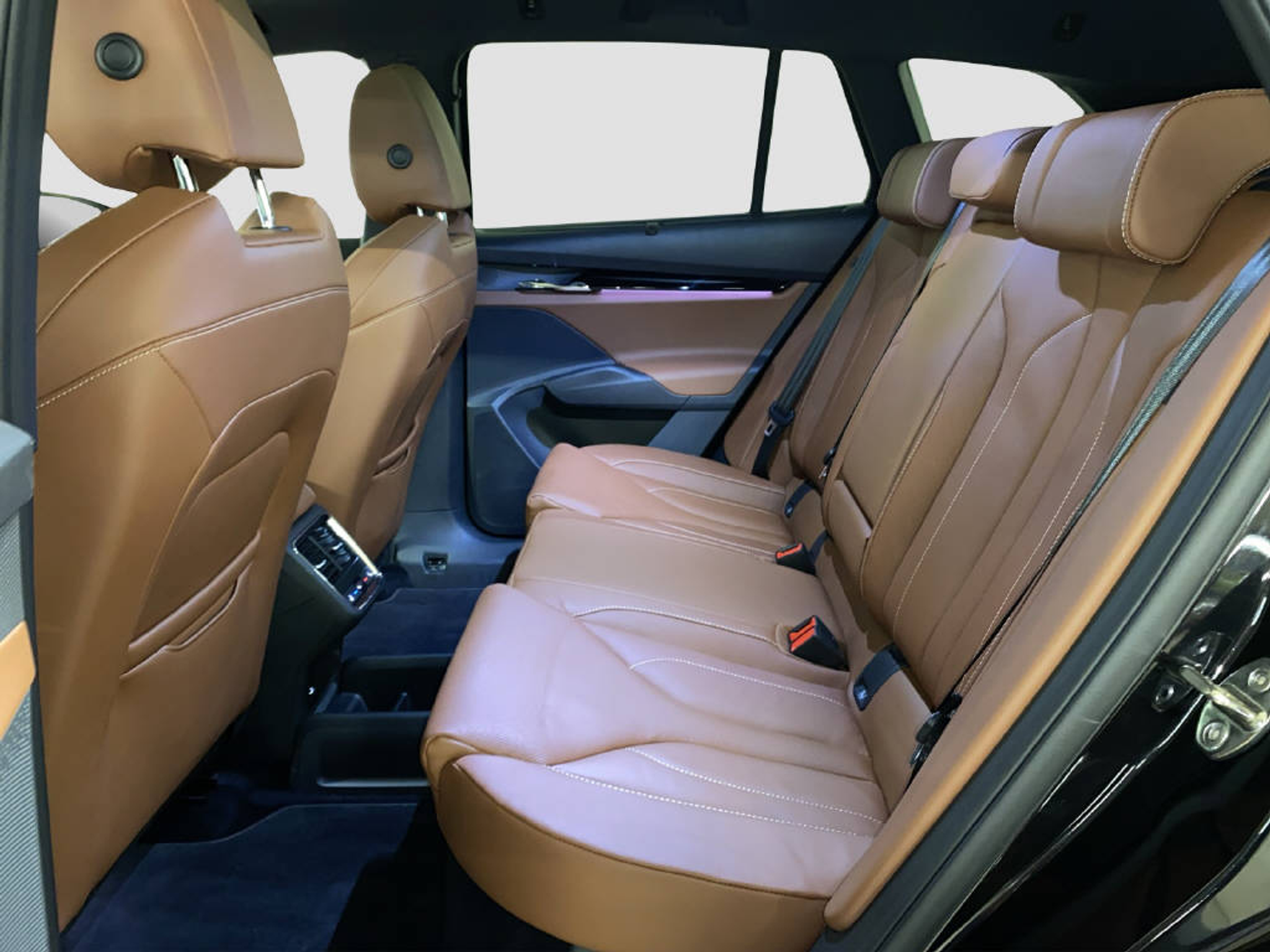 listing desktop thumbnail image 12